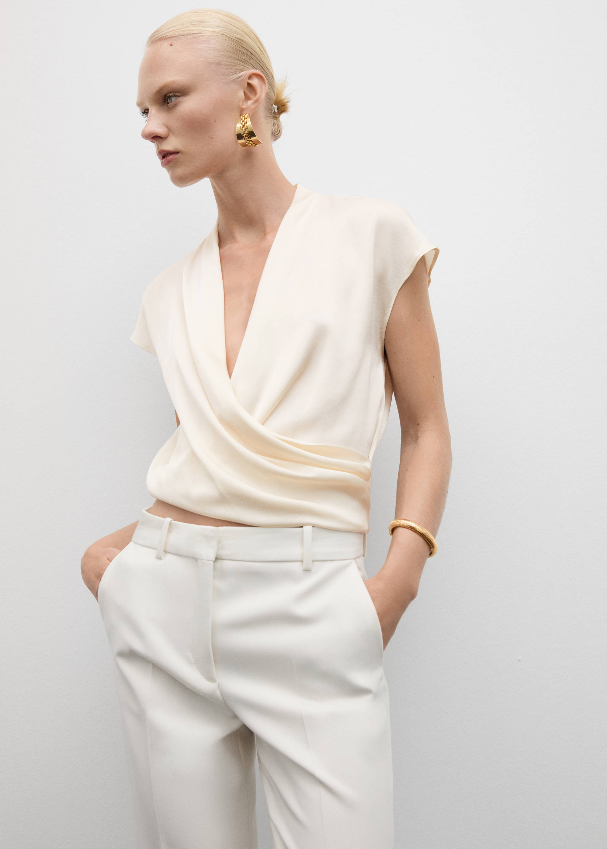 Sleeveless wrap blouse - Medium plane