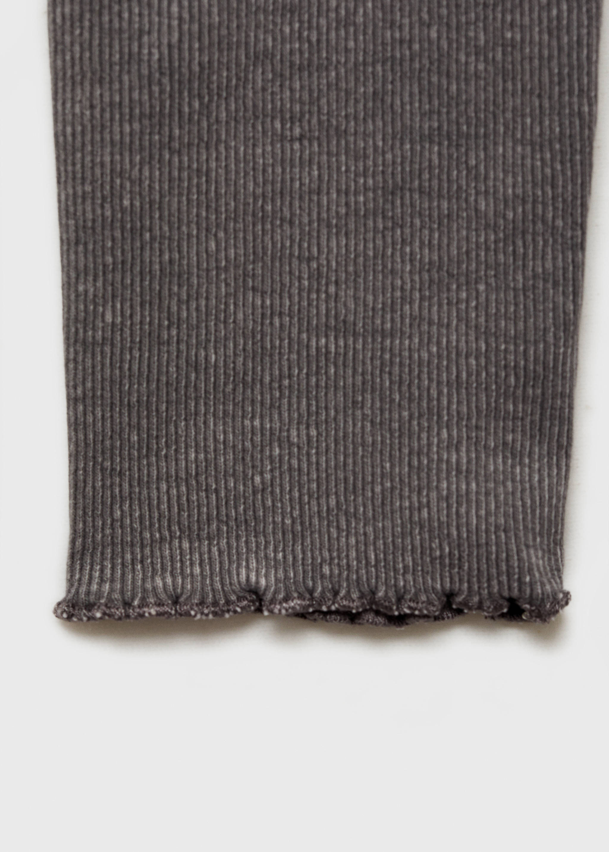 Long-sleeved t-shirt with decorative seams - Details of the article 0