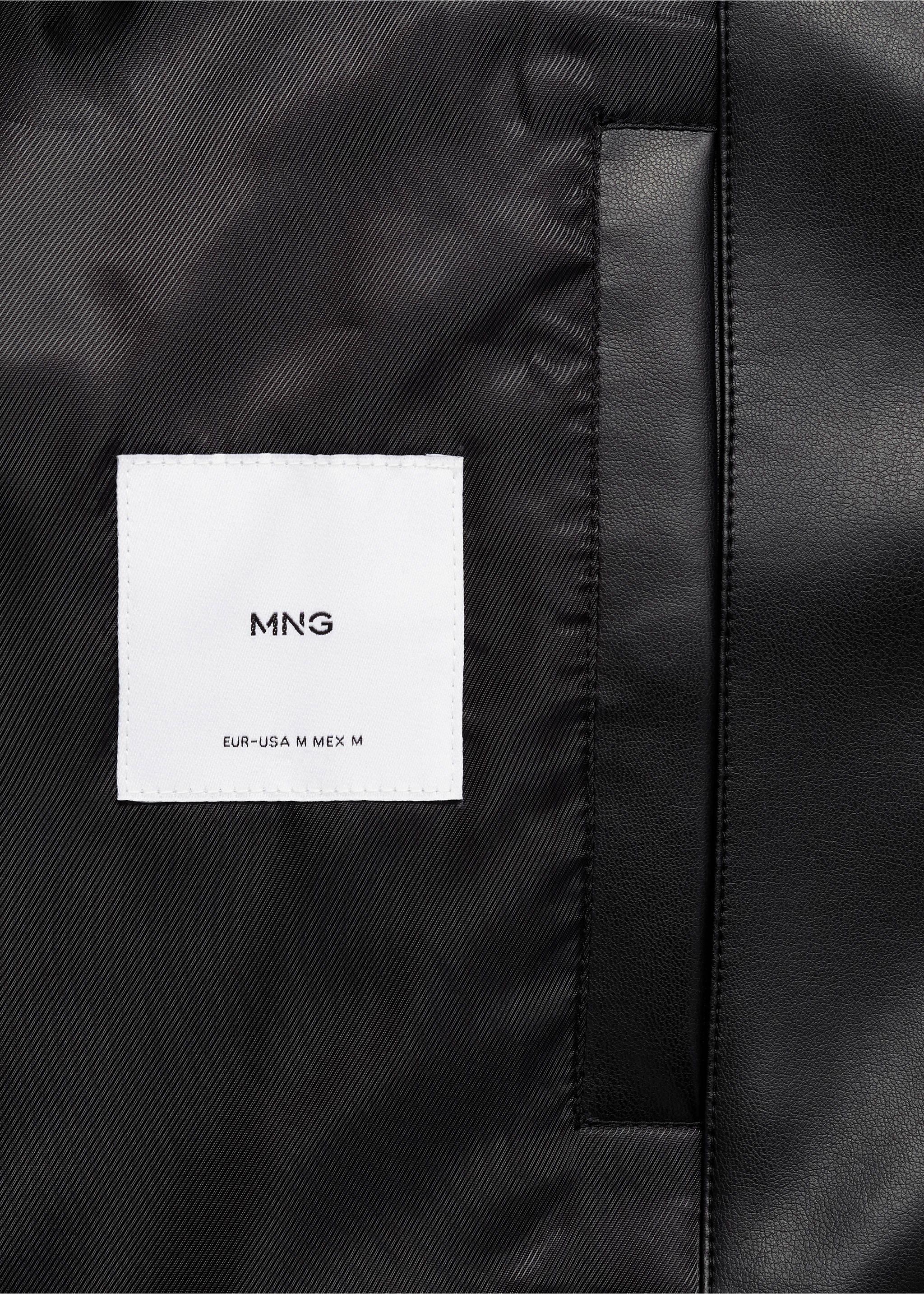 Jacke mit Nappaleder-Effekt - Detail des Artikels 0, Schwarz. Ref: 77044432-00.