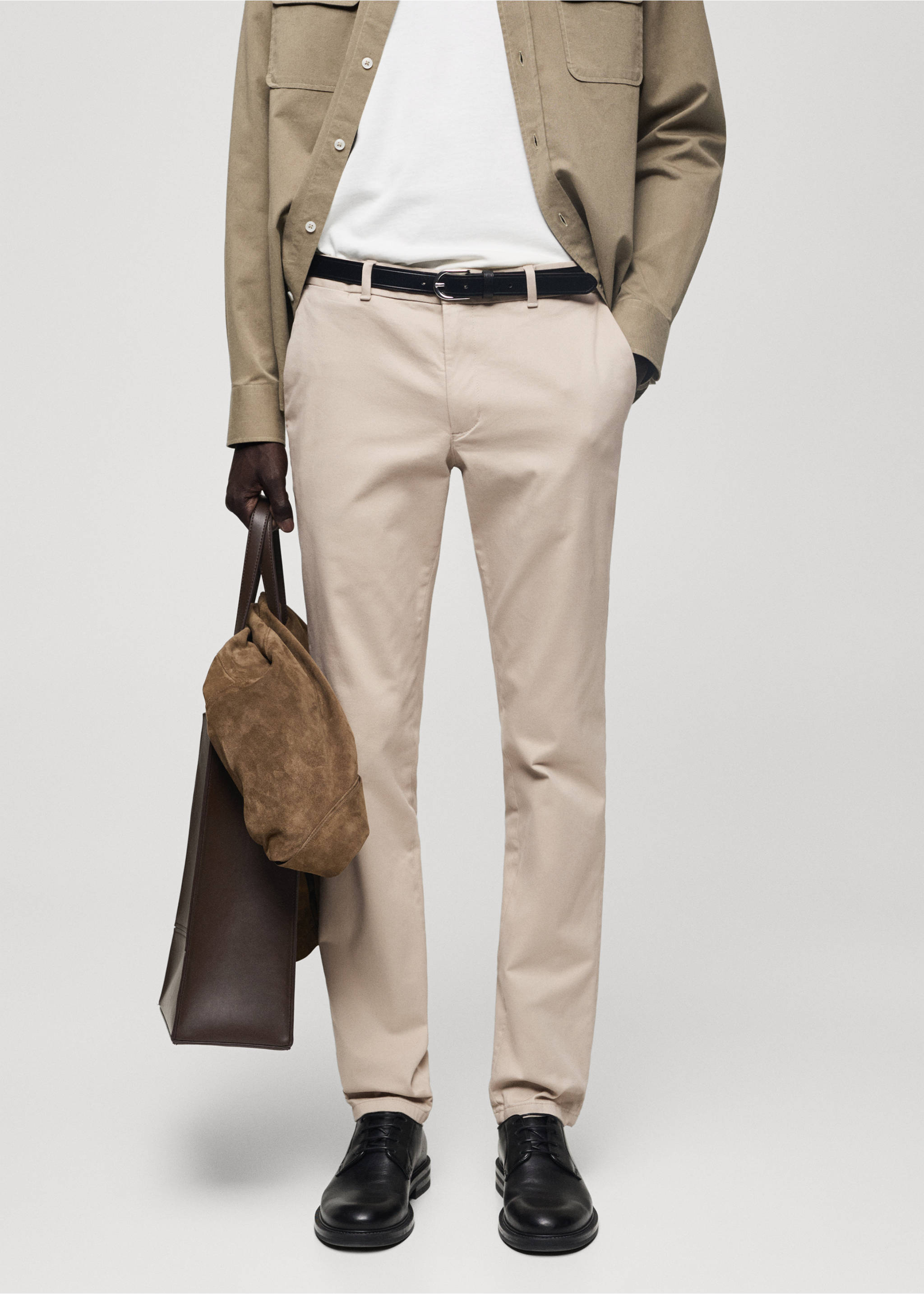 Slim fit serge chino - Middenvlak, Zand. Ref: 77044434-00.