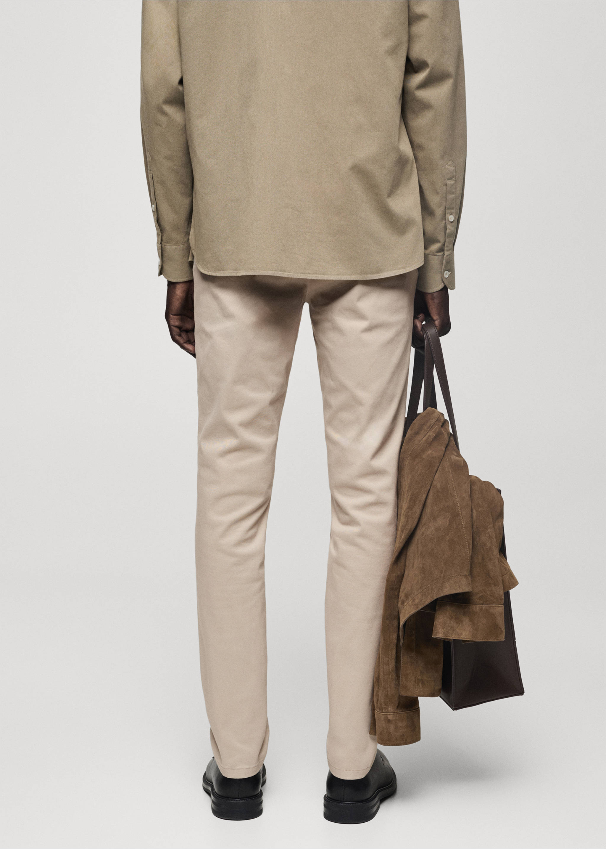 Slim fit serge chino - Achterkant van het artikel, Zand. Ref: 77044434-00.