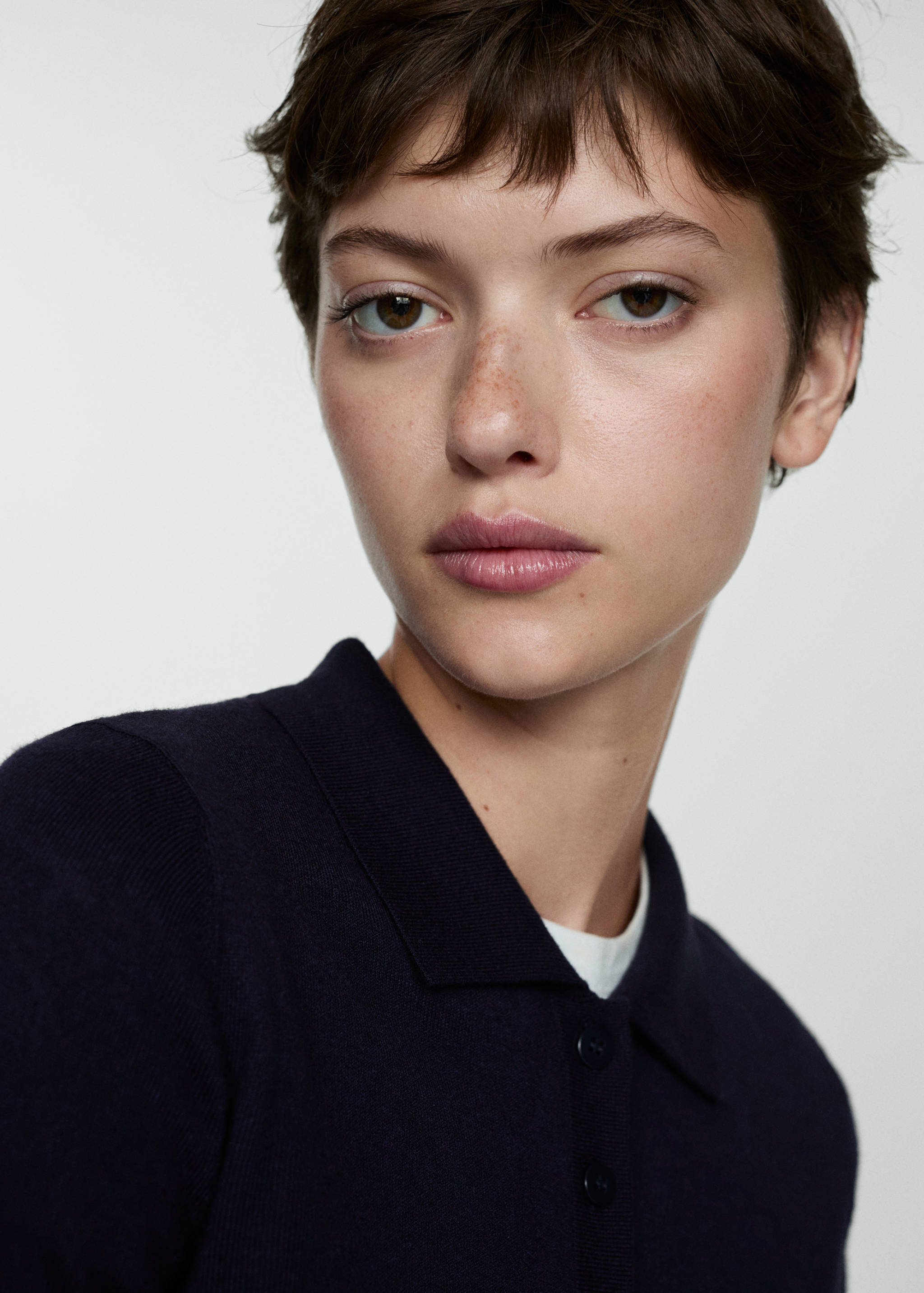 Strickjacke mit Polo-Kragen - Detail des Artikels 1