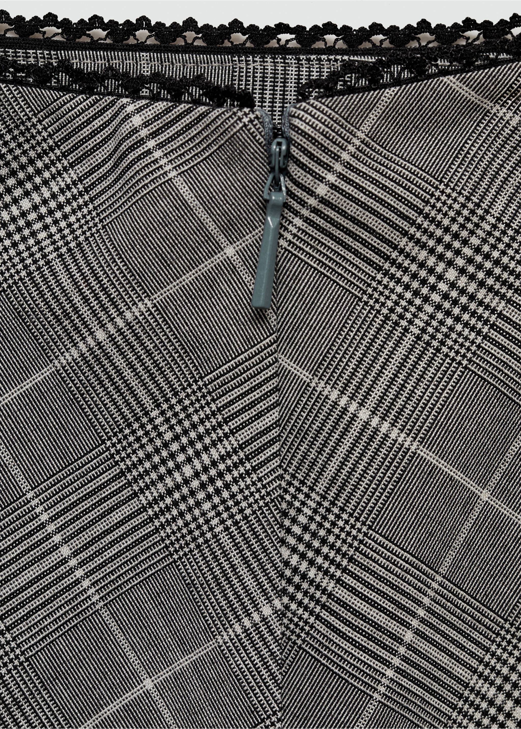 Karierter Rock mit Zierschleife - Detail des Artikels 0, Grau. Ref: 77044769-00.