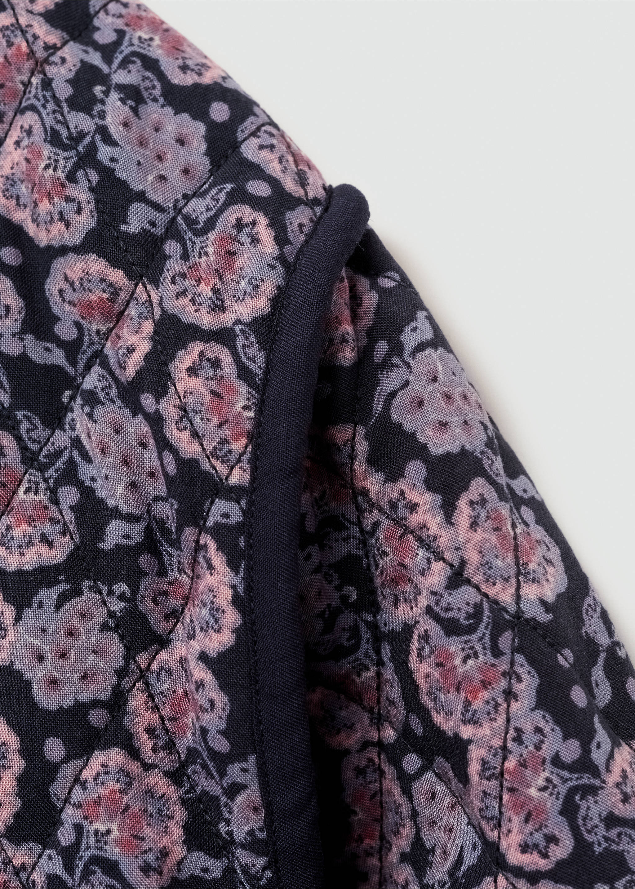 Jacke mit Blumen-Print - Detail des Artikels 8, Helllila/Pastelllila. Ref: 77044785-00.