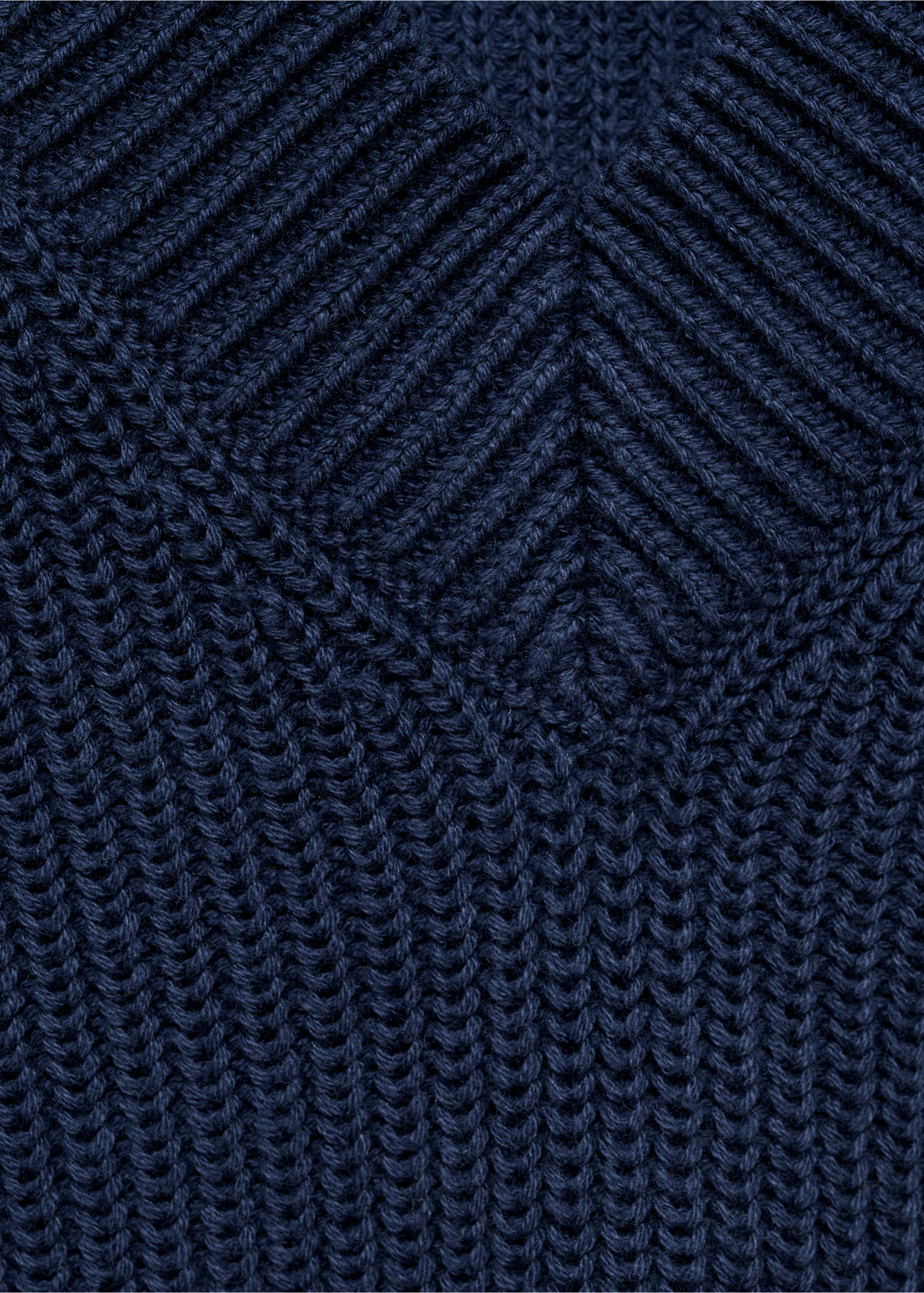 Pull-over à col en V - Détail de l'article 8, Bleu marine foncé. Ref: 77044786-00.