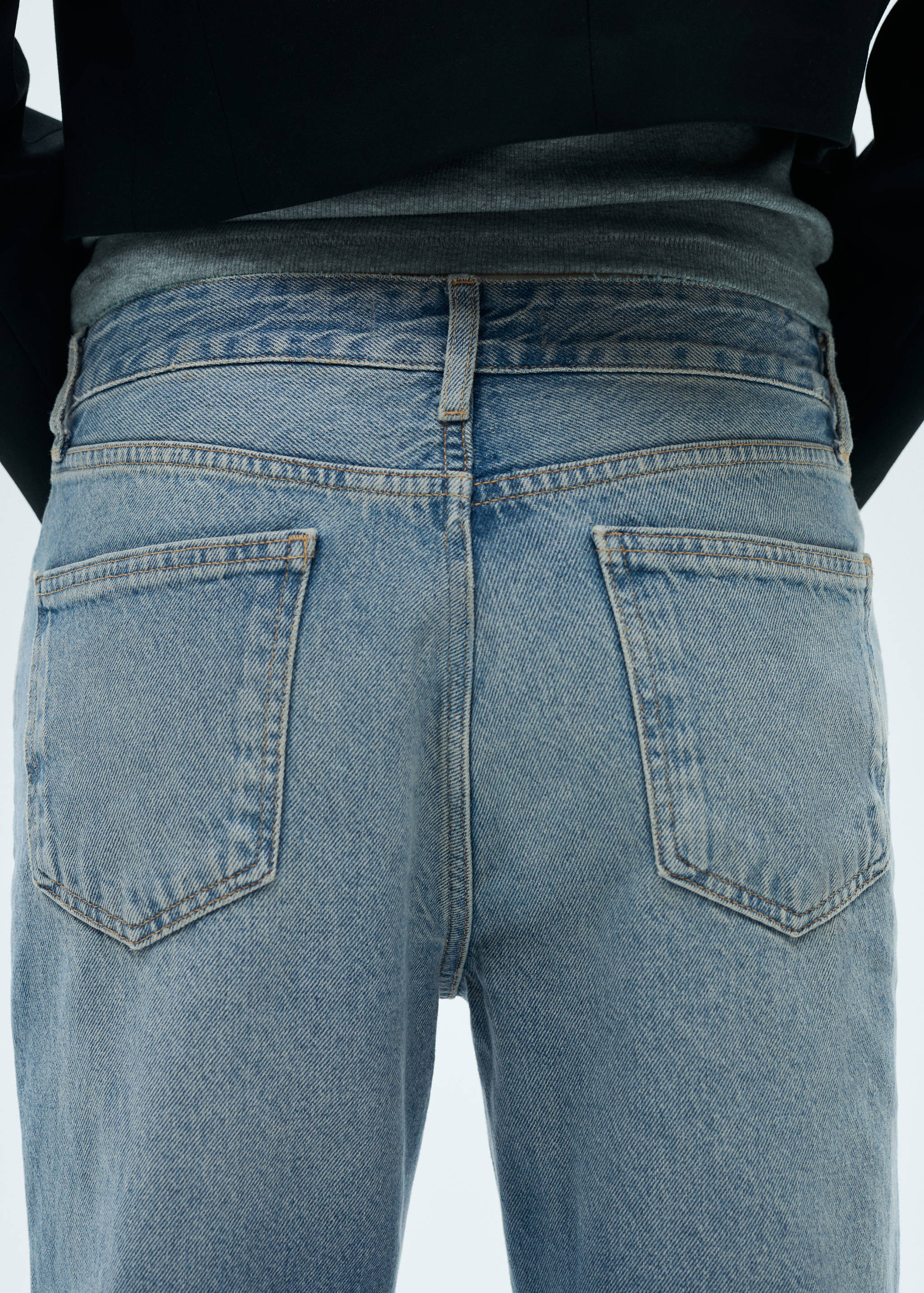Straight low-waist jeans - Details of the article 1