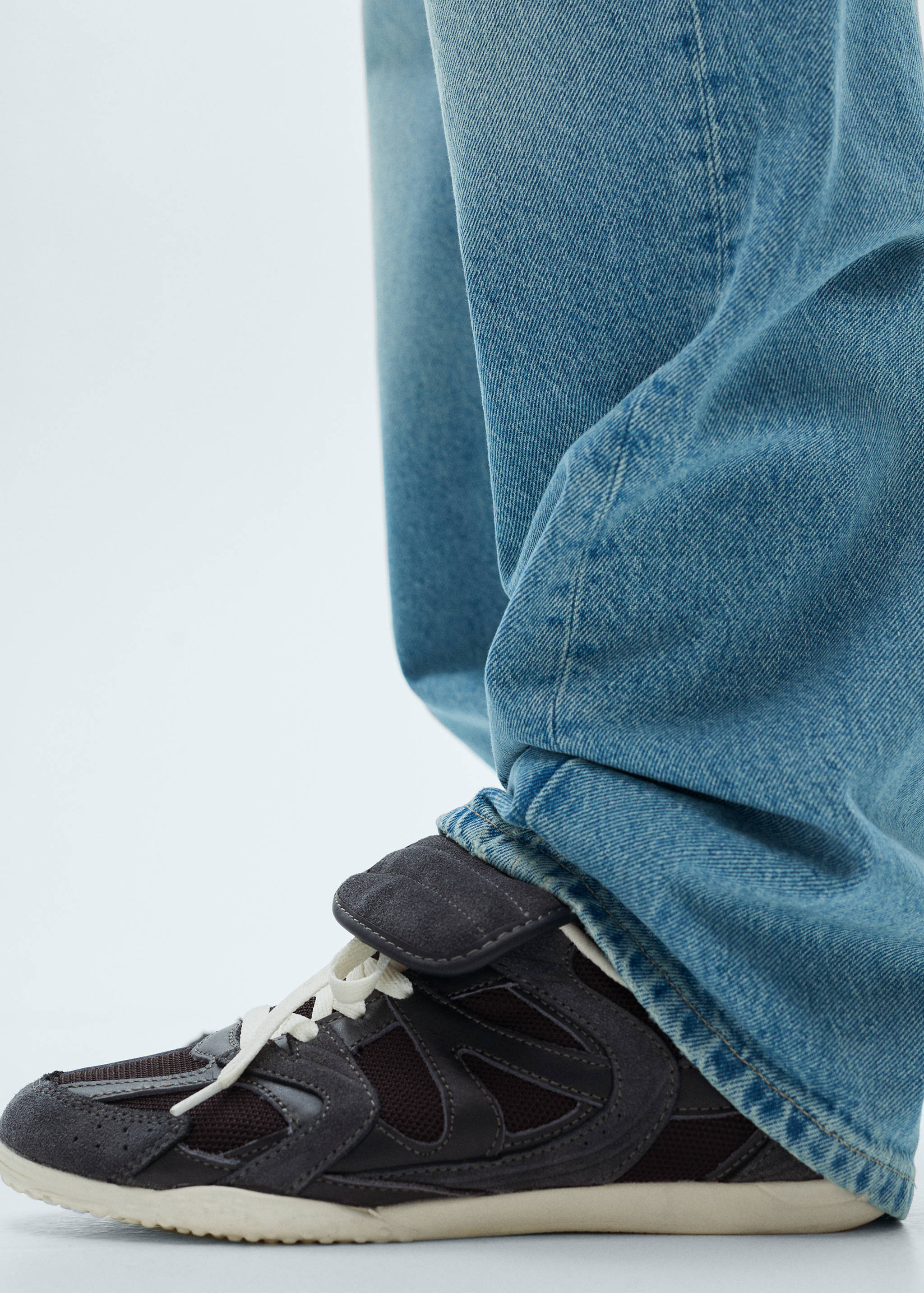 Straight low-waist jeans - Details of the article 6
