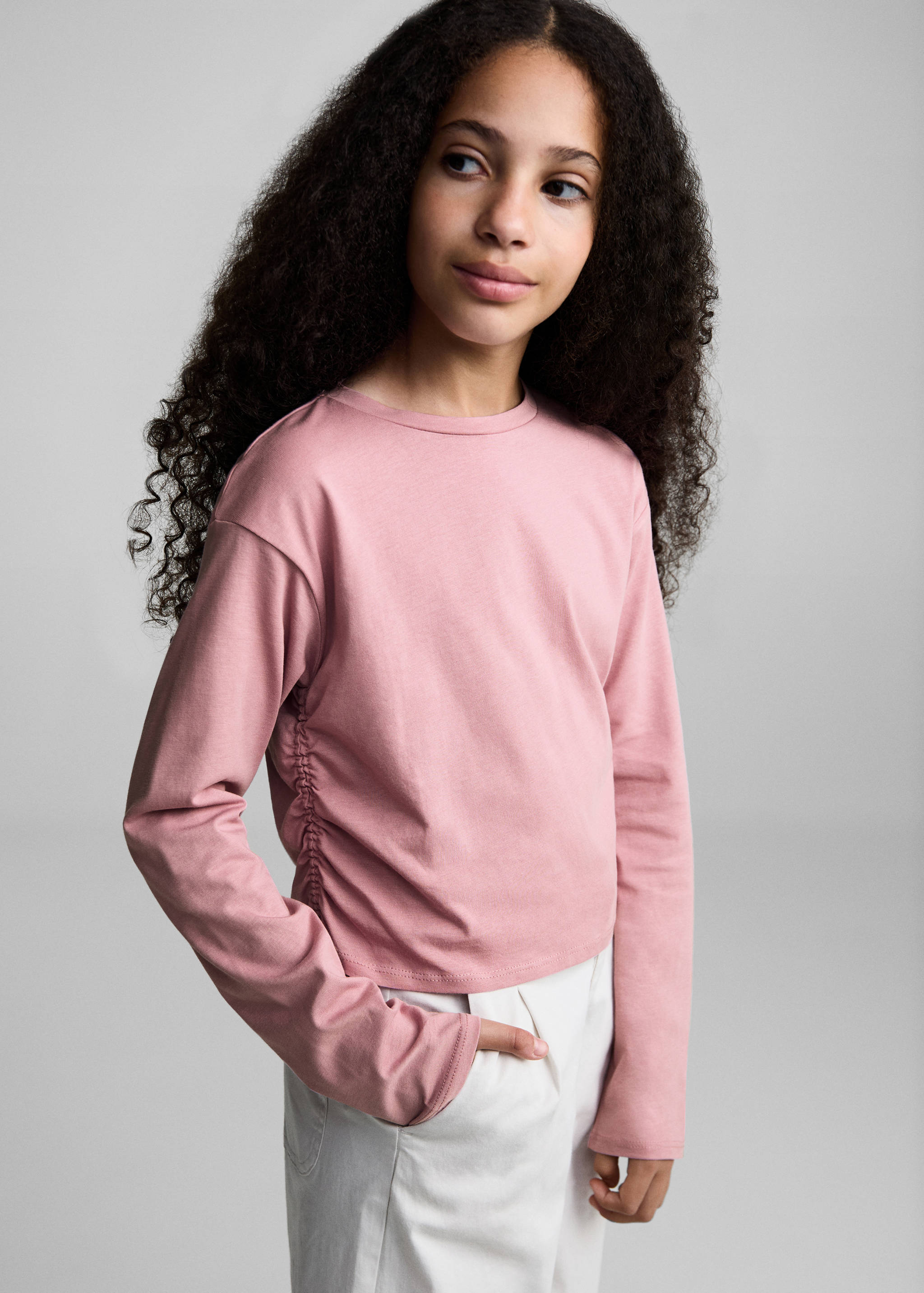 T-shirt détail froncé - Plan moyen