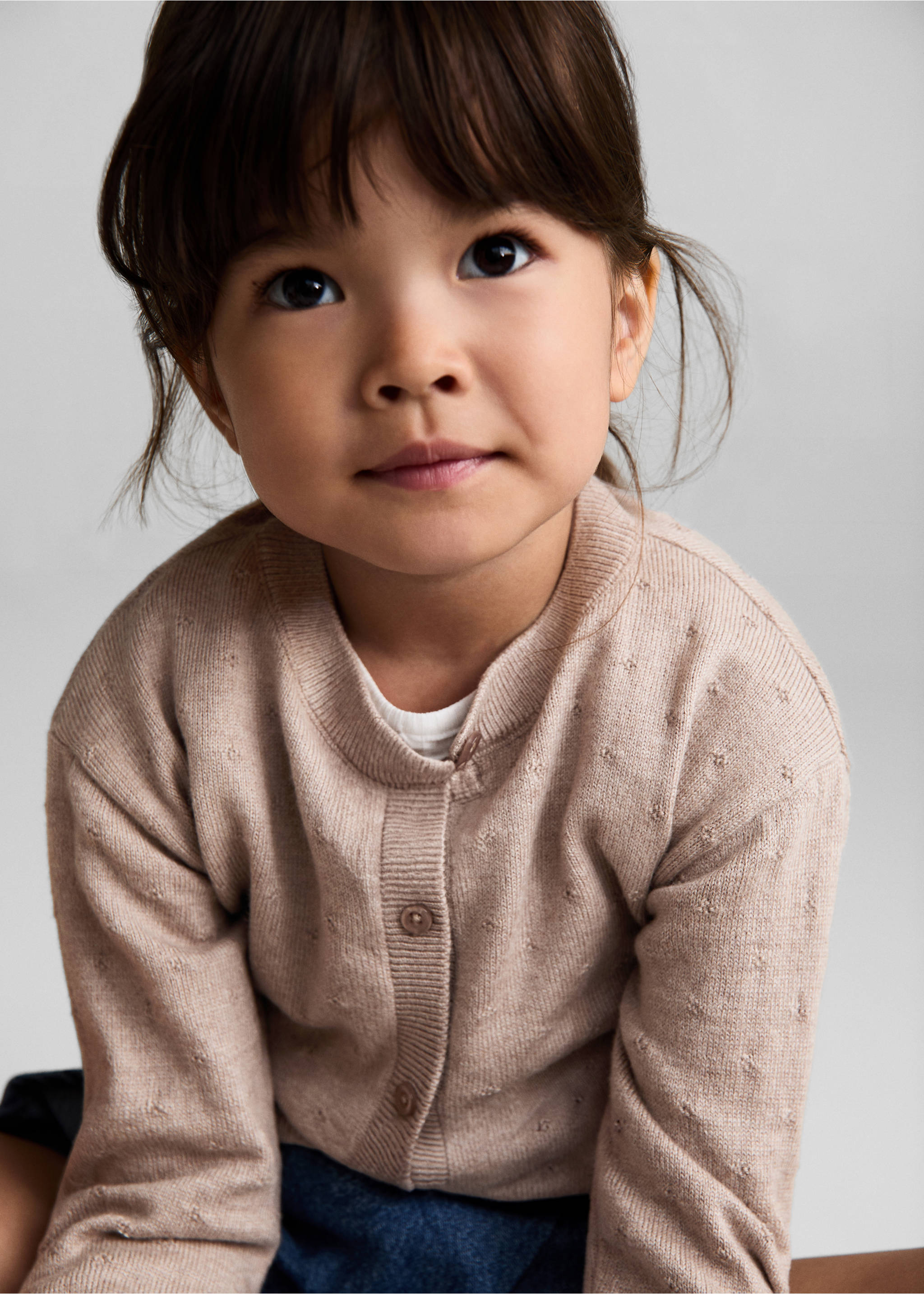 Button knit cardigan - Details of the article 1, Sand. Ref: 77045152-00.