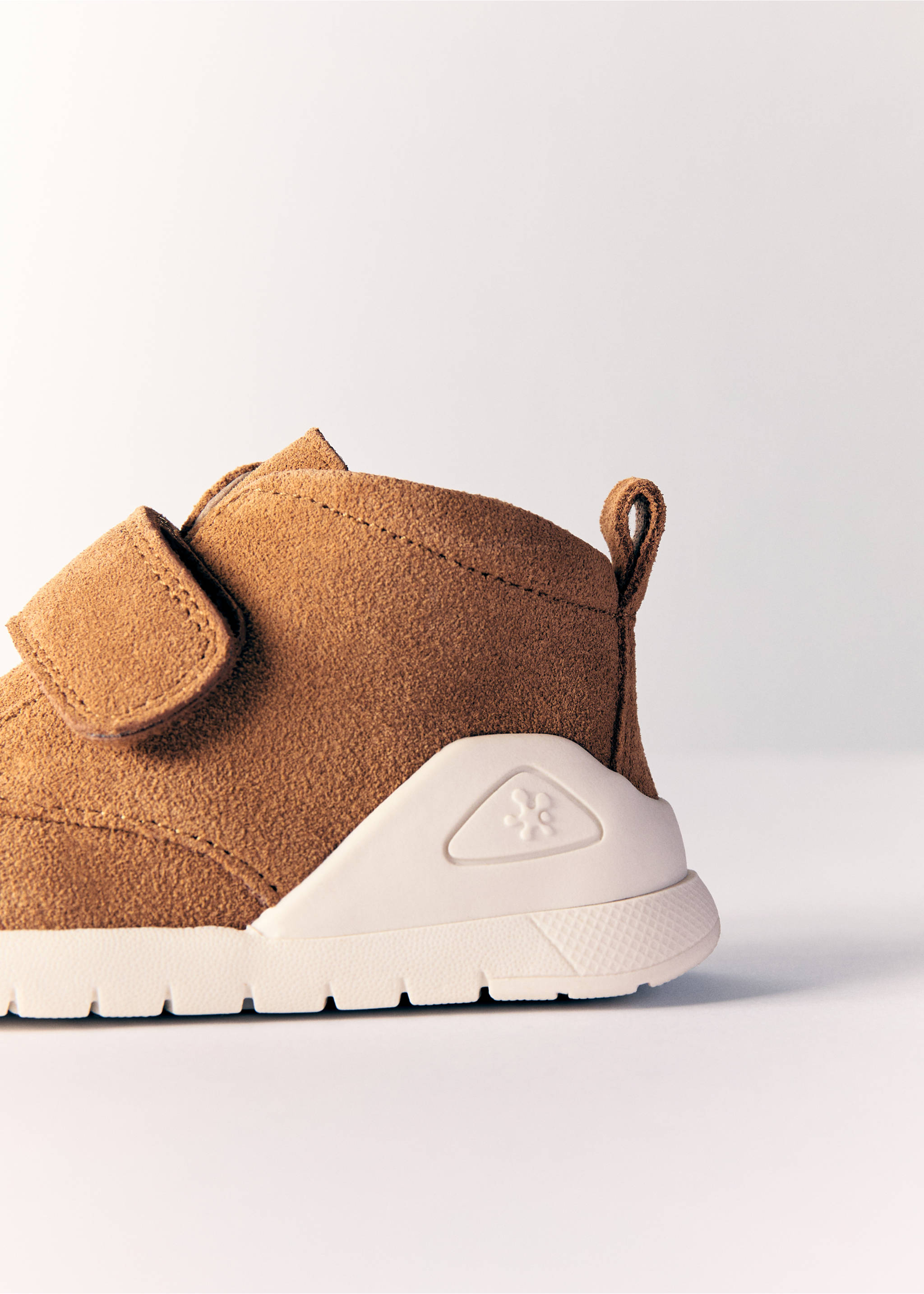 Biomecanics sports skin - Details of the article 1, Medium Brown. Ref: 77045154-00.