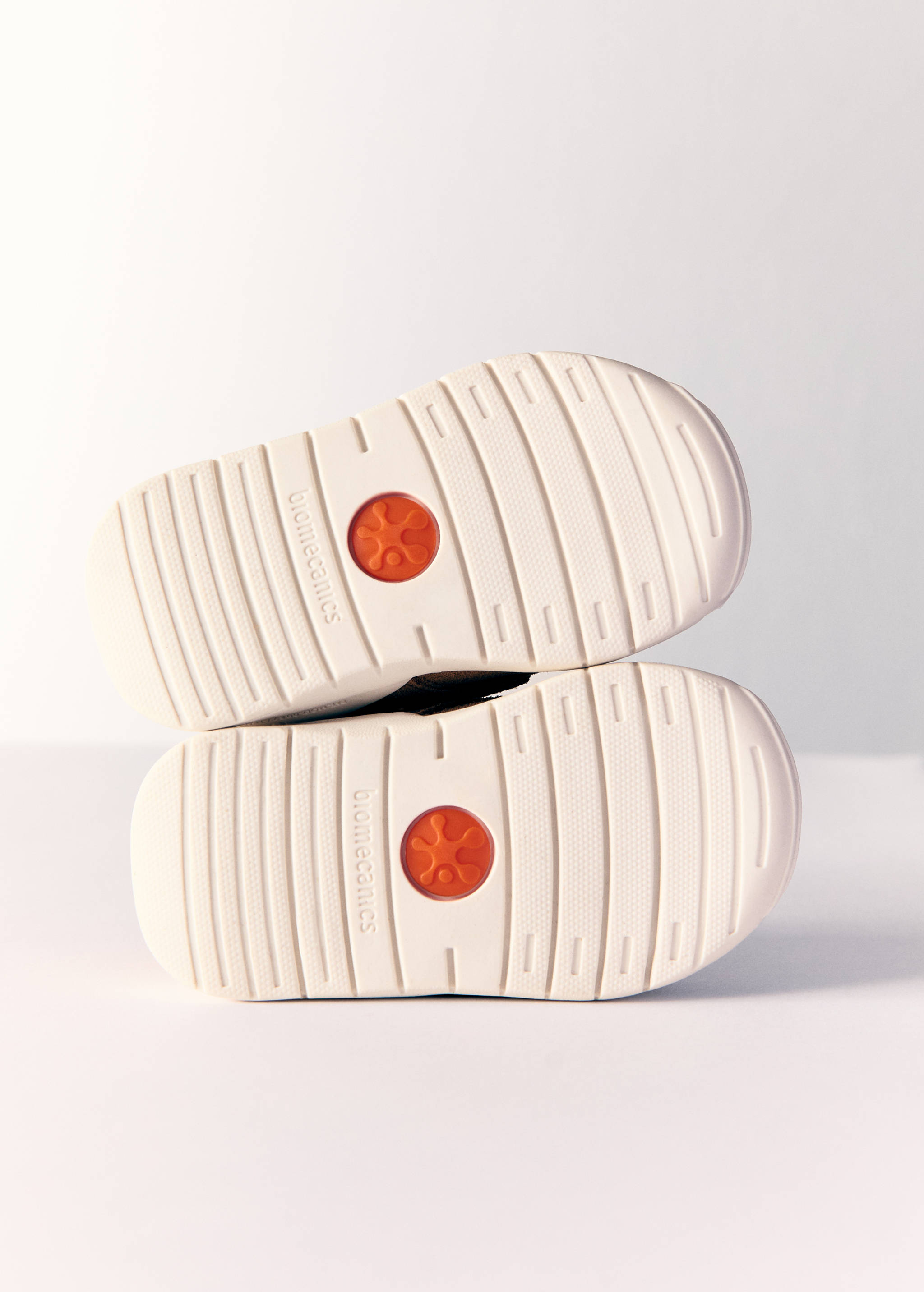 Kožené tenisky biomecanics - Detail zboží 2