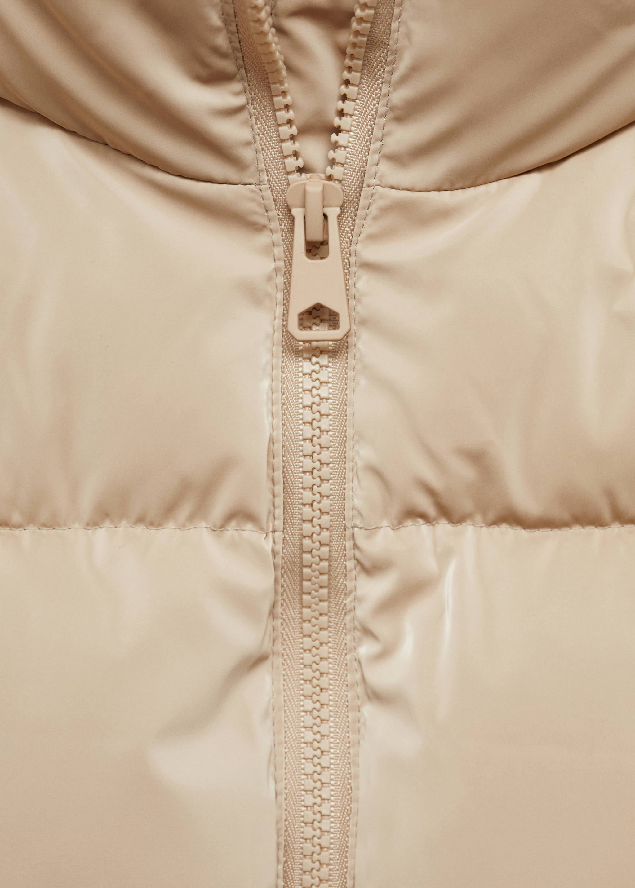 Quilted gilet with pockets - Details of the article 8