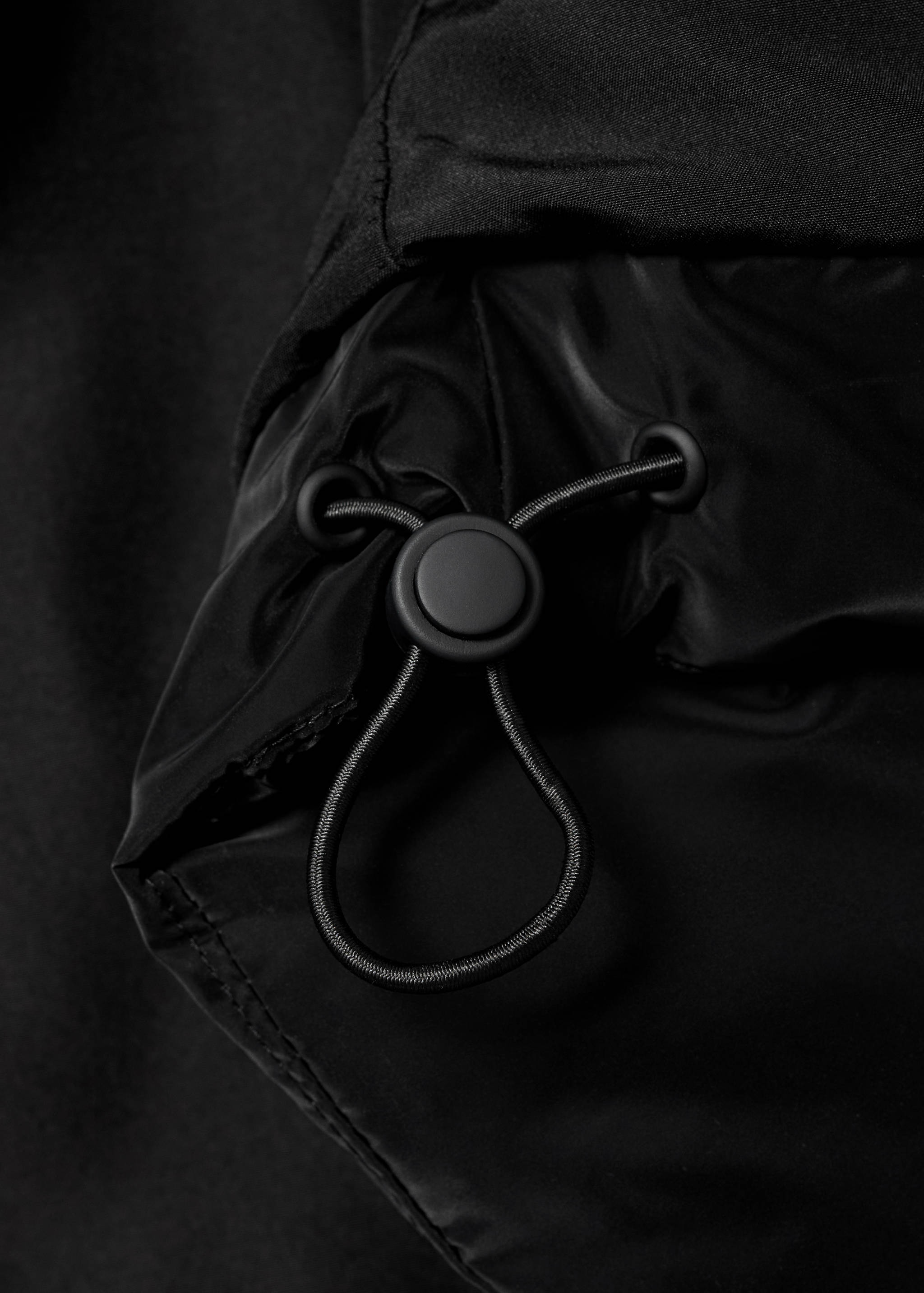 Gepolsterter Anorak mit Kapuze - Detail des Artikels 0