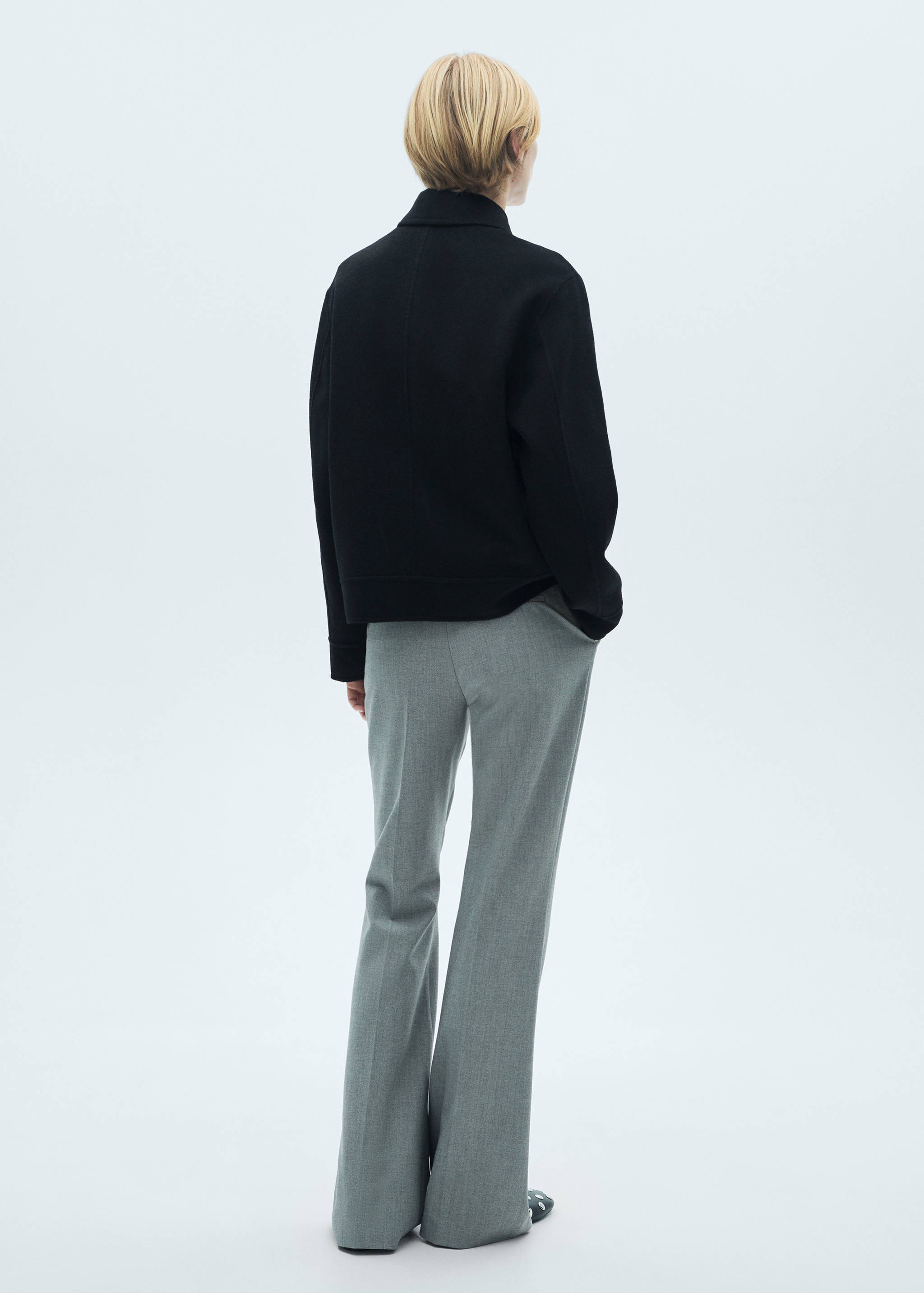 Wool jacket with pockets - Reverse of the article