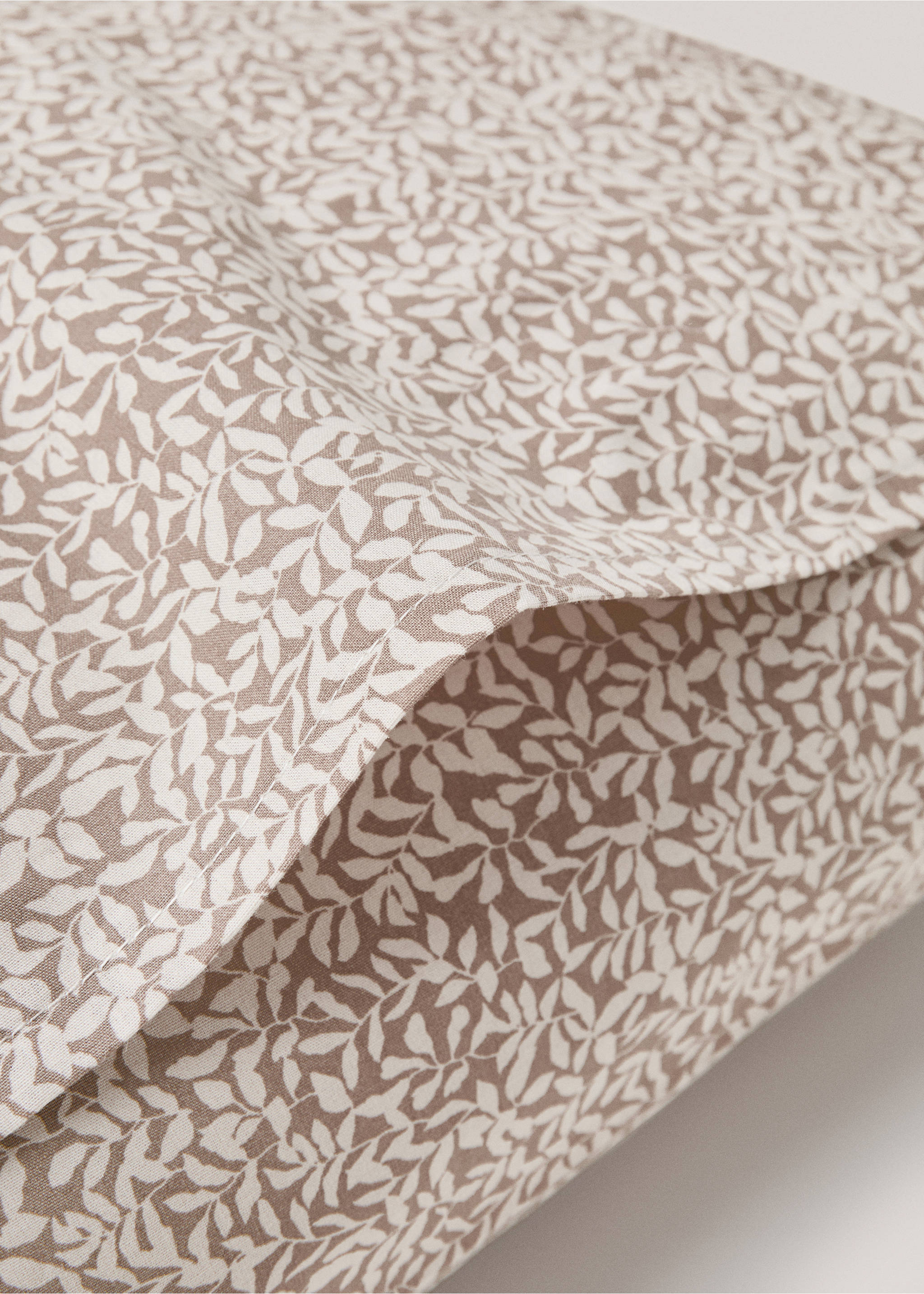 Micro-flower print pillowcase 60x60cm - Details of the article 3, Medium Brown. Ref: 77045635-00.