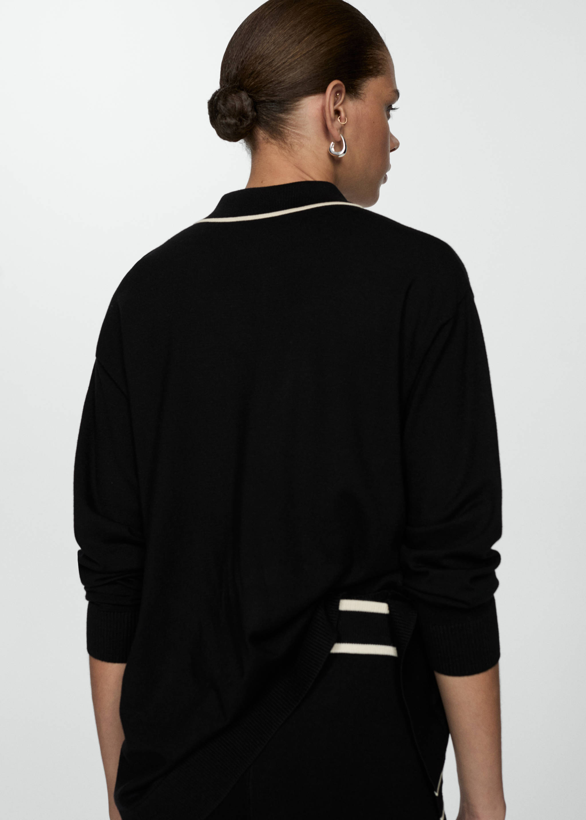 Oversized cardigan with contrasting trims - Reverse of the article