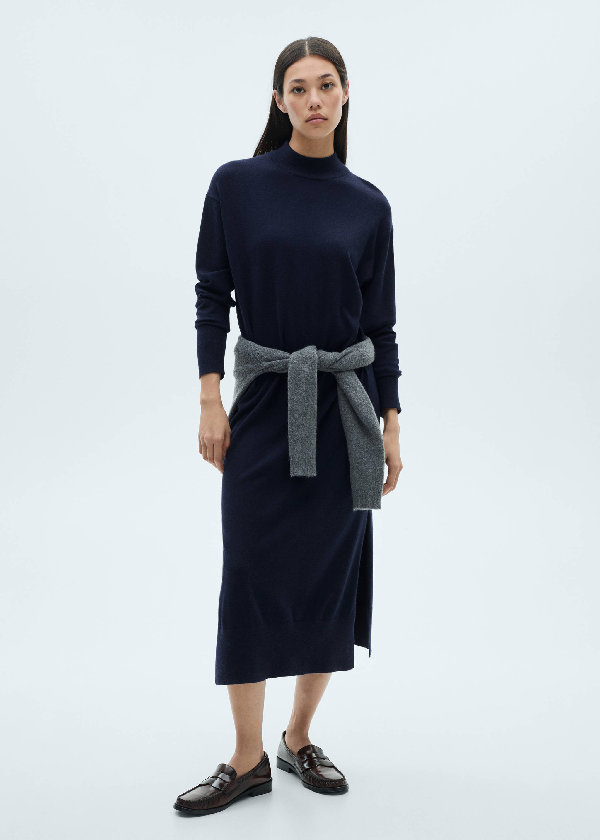 Round-neck knitted dress - General plane