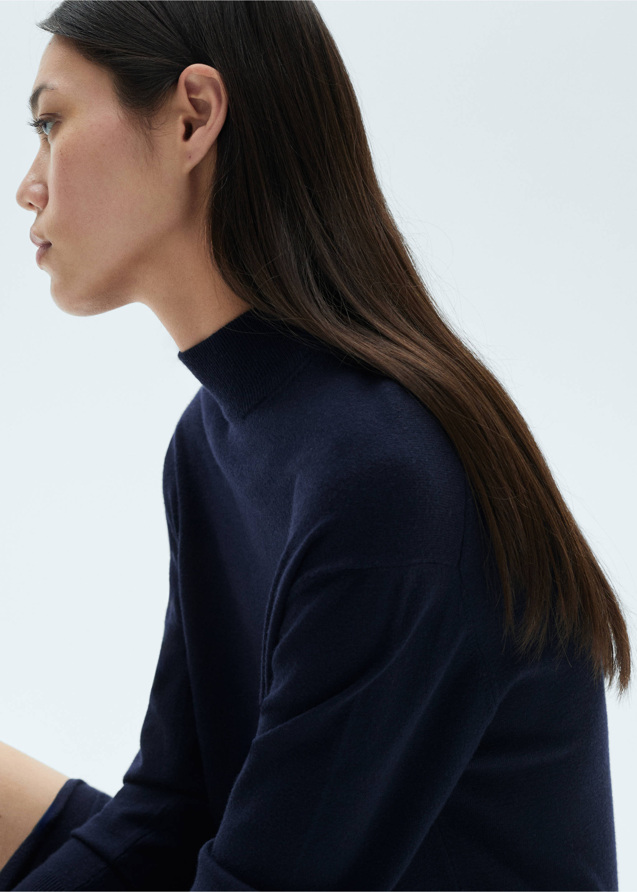 Round-neck knitted dress - Details of the article 1, Dark Navy. Ref: 77045647-00.