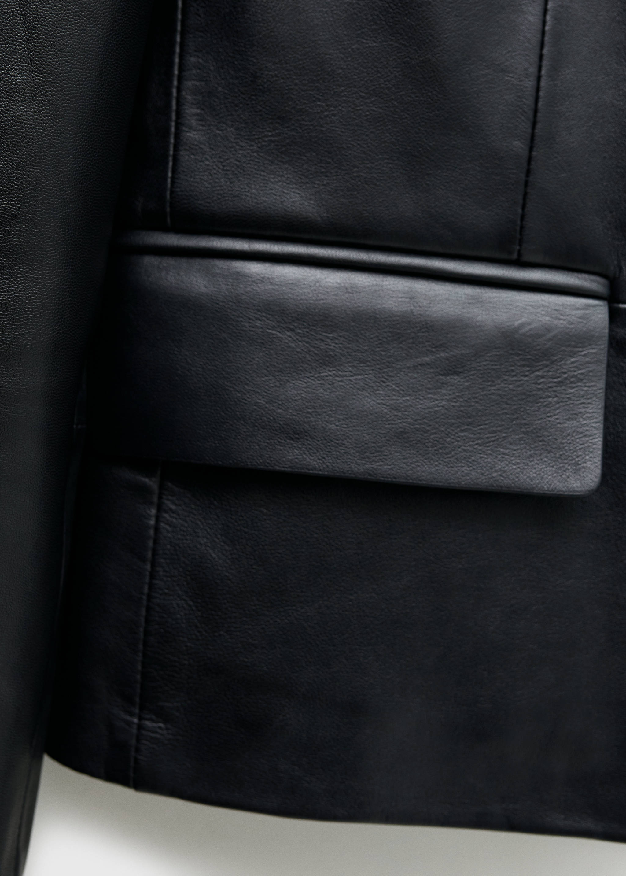 Cropped leather jacket - Details of the article 0