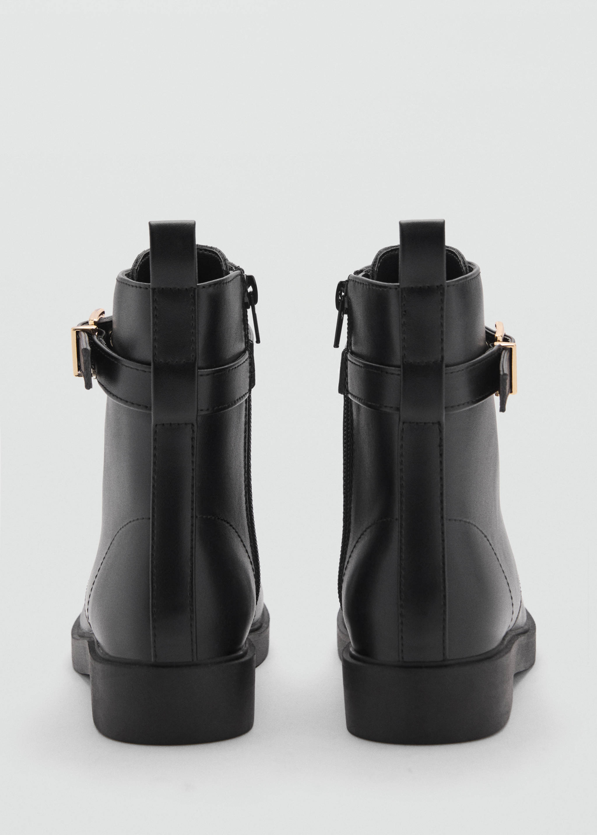 Buckle boots - Details of the article 1