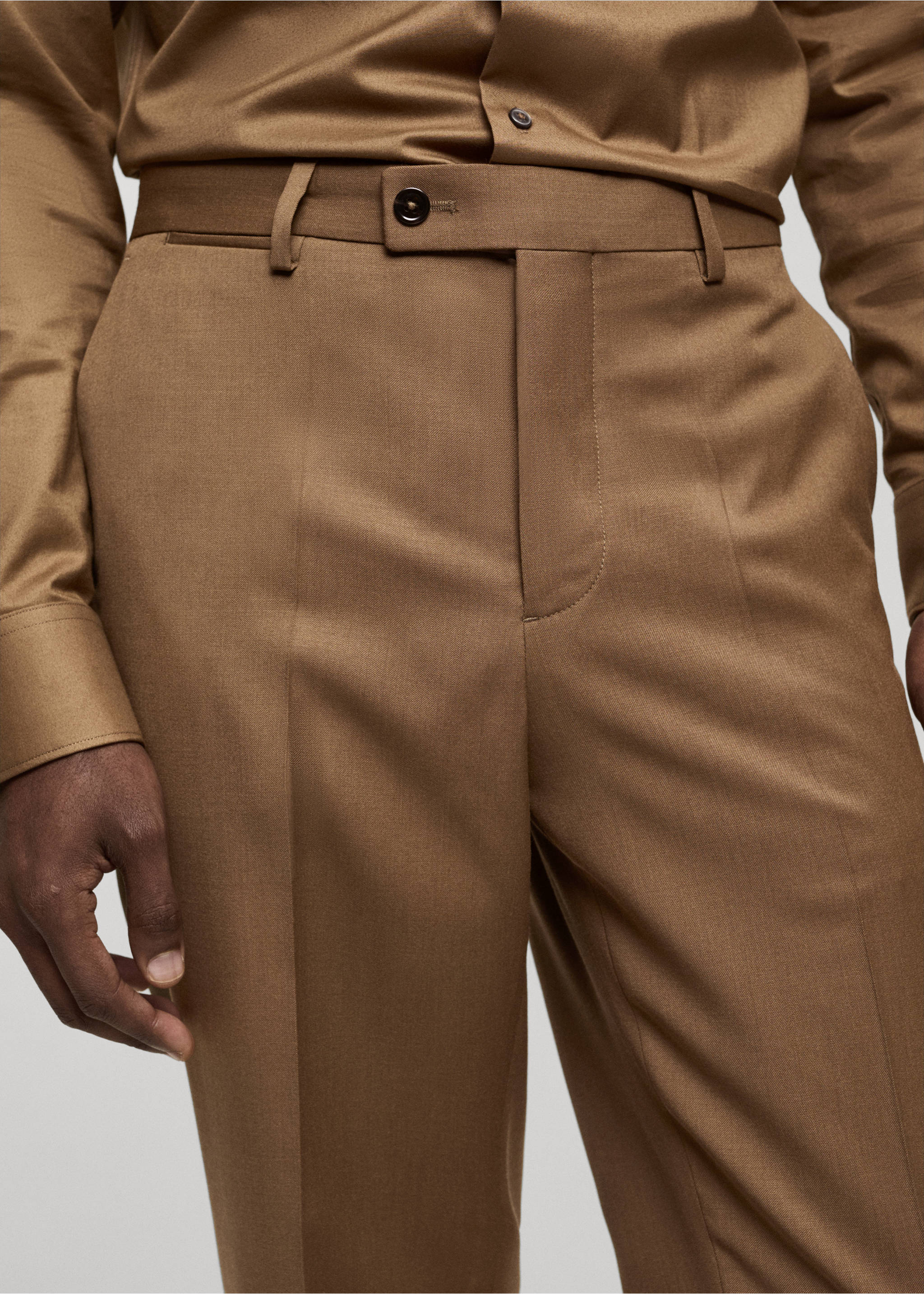 100% virgin wool slim-fit suit trousers - Details of the article 1, Brown. Ref: 77045970-00.