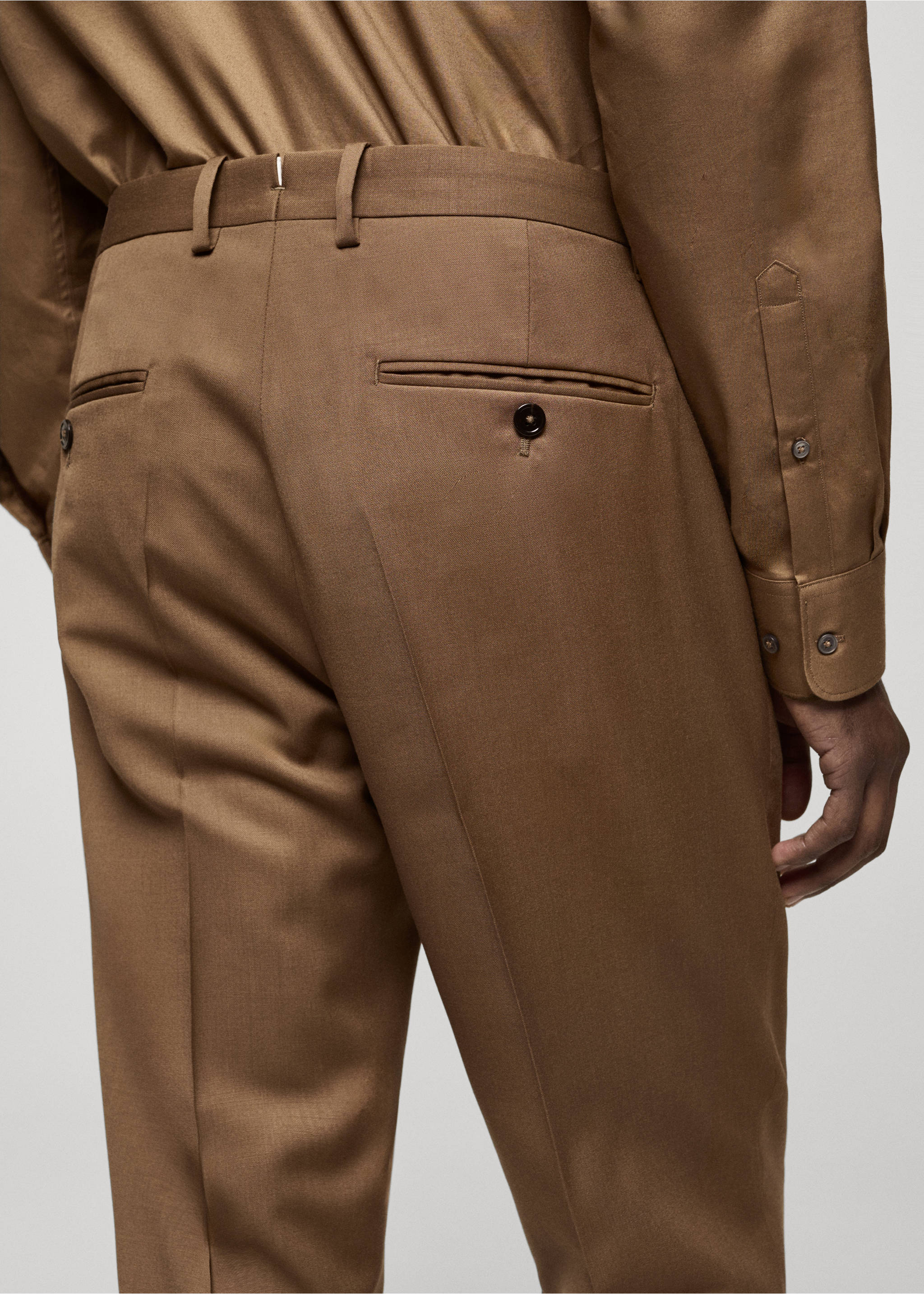 100% virgin wool slim-fit suit trousers - Details of the article 6, Brown. Ref: 77045970-00.