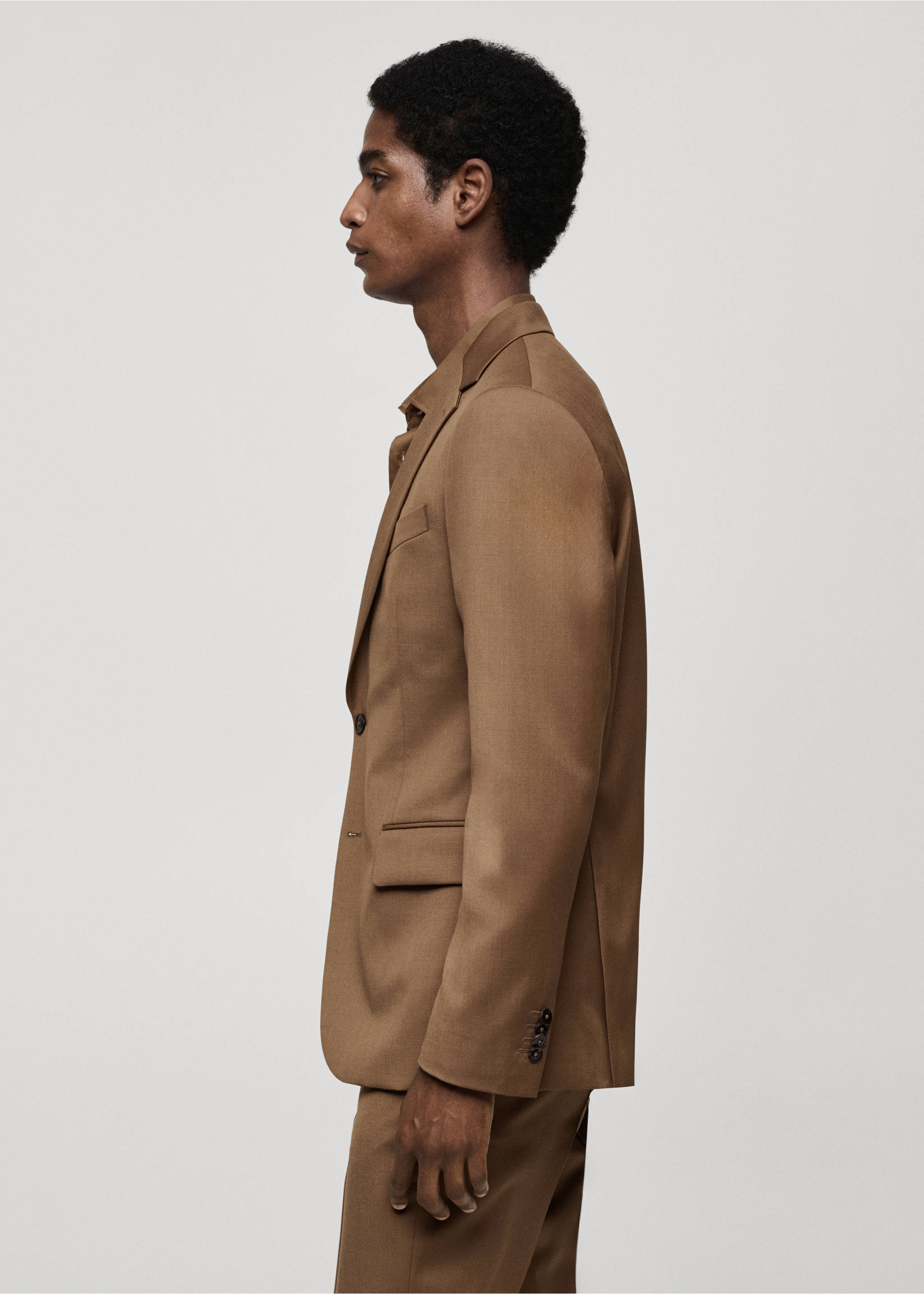 Sacou de costum slim fit de lână virgină 100 % - Detaliu al articolului 2, Maro. Ref: 77045971-00.