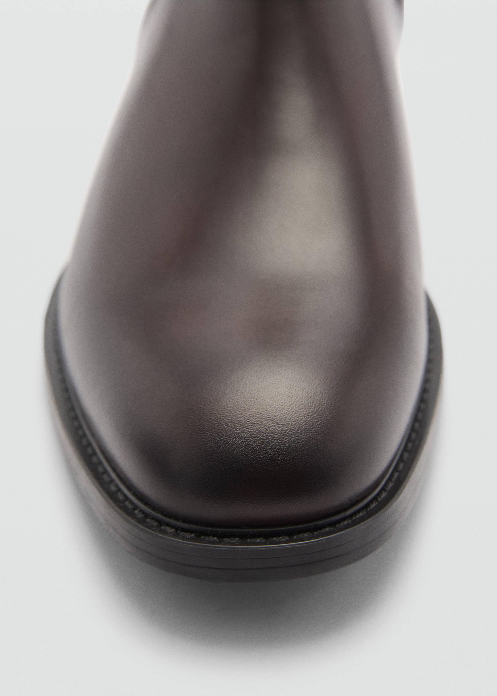 Polished leather chelsea boots - Details of the article 2, Brown. Ref: 77045976-00.