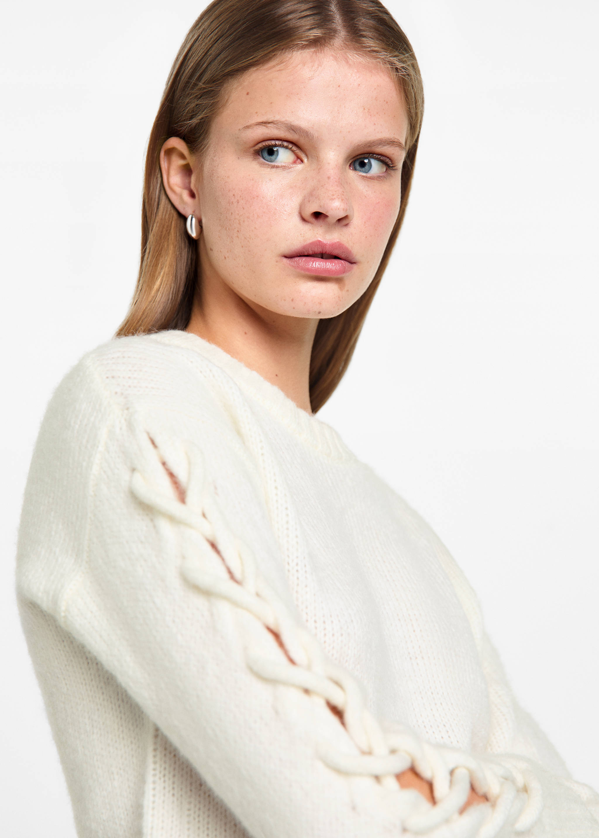 Braided sleeve sweater - Details of the article 1