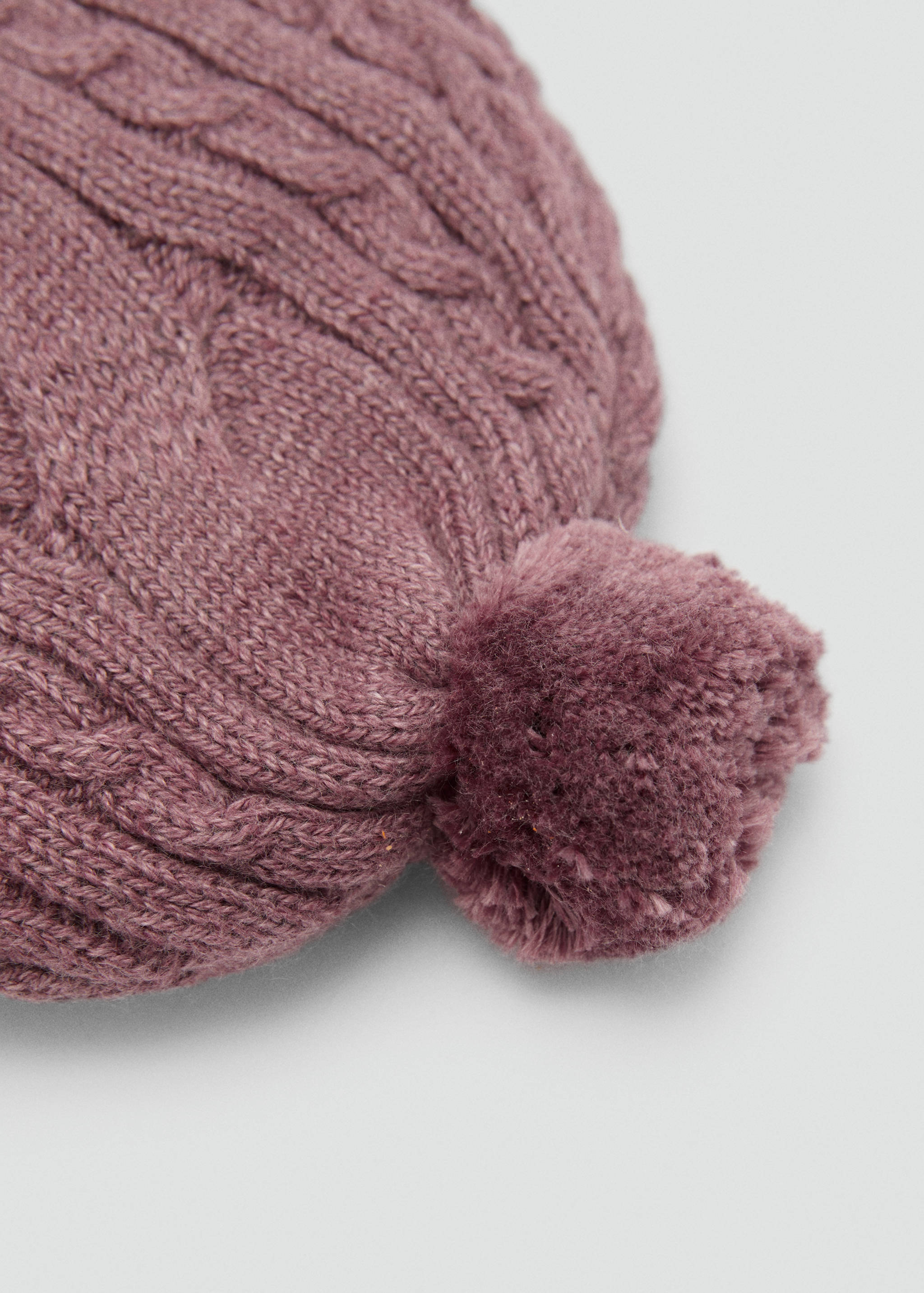 Knitted braided pompom hat - Medium plane