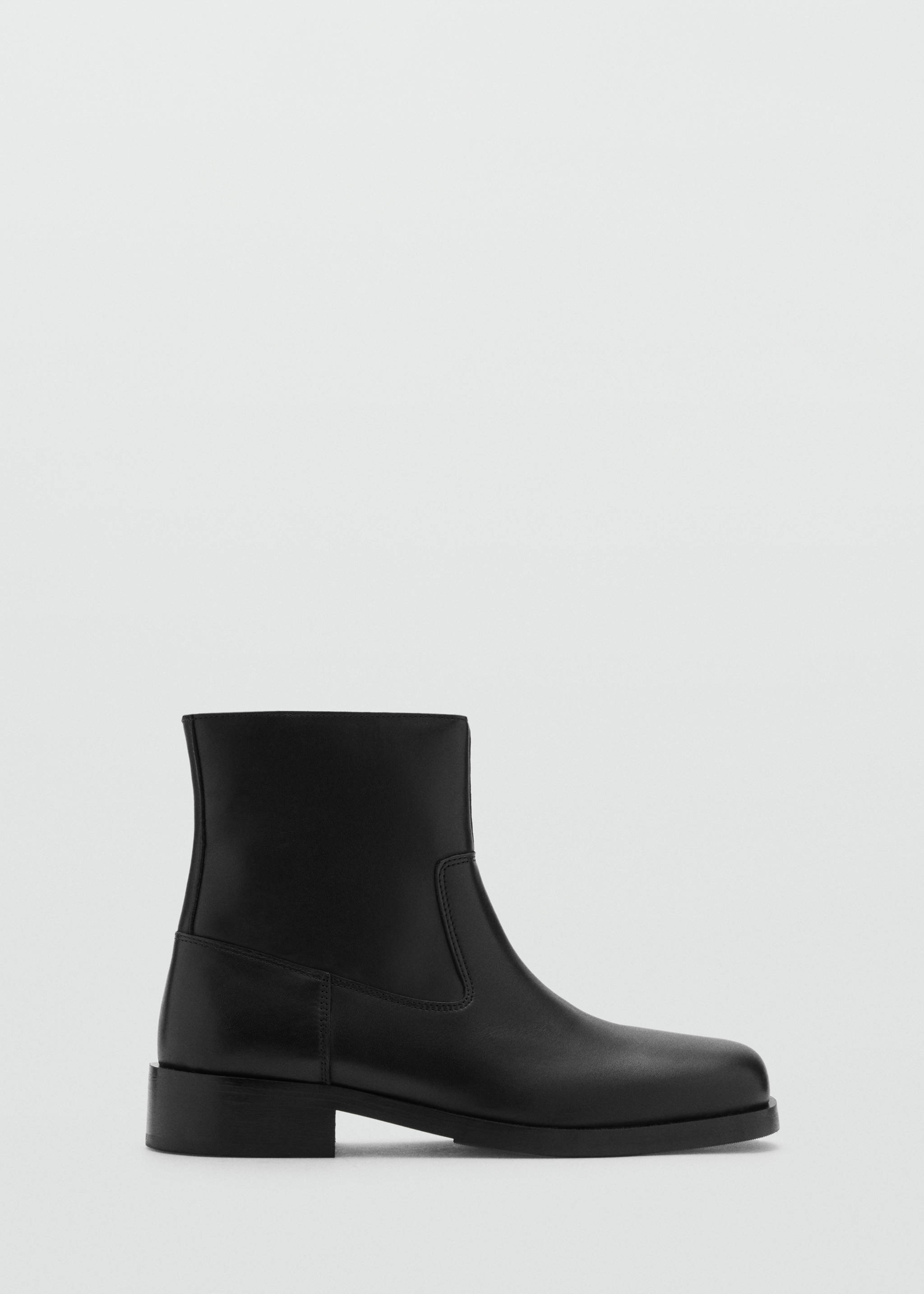 Squared toe leather ankle boots - Article without model