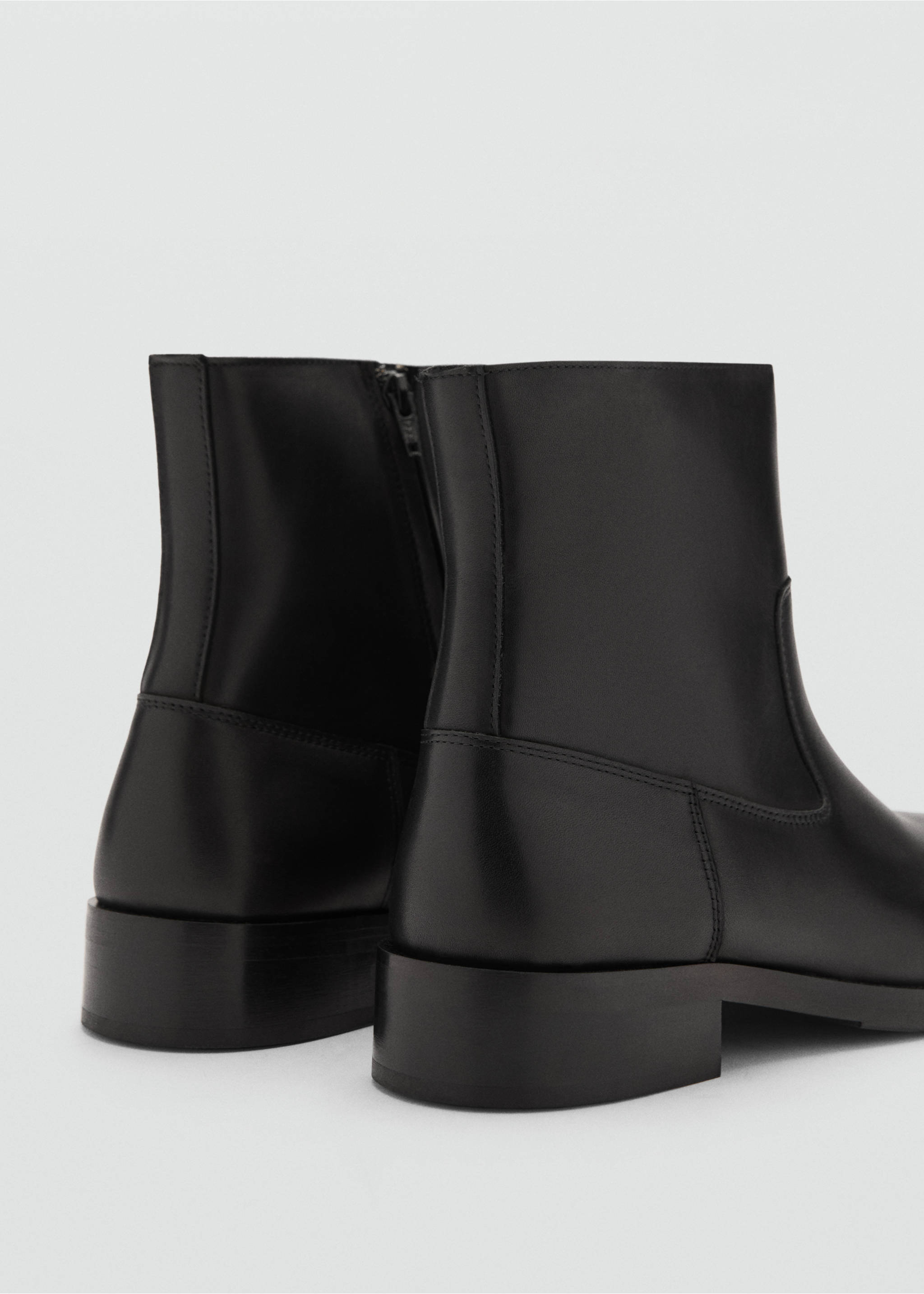 Squared toe leather ankle boots - Details of the article 1, Black. Ref: 77046006-00.
