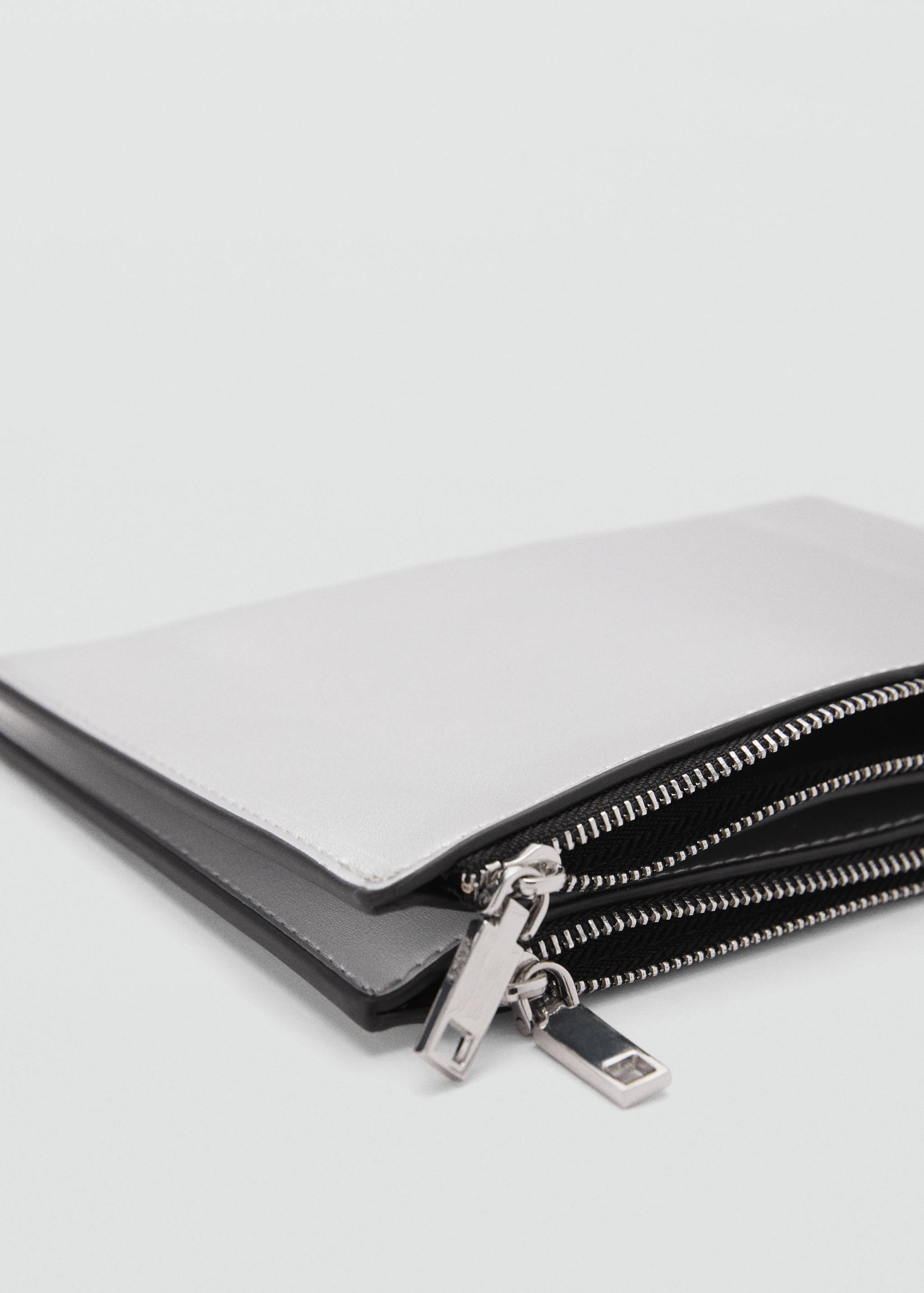 Faux-leather purse - Details of the article 1