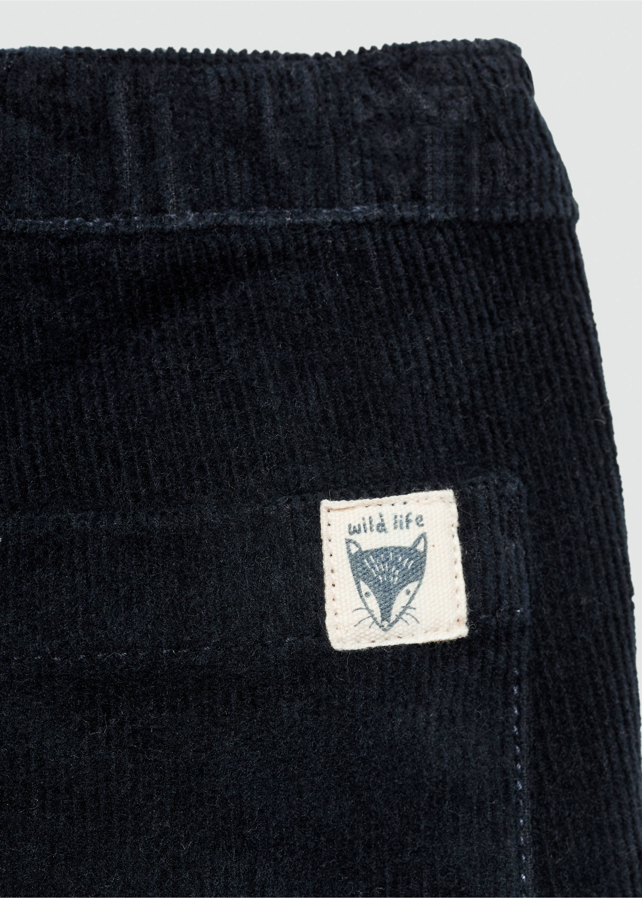 Corduroy cargo trousers - Details of the article 8, Dark Navy. Ref: 77046724-00.