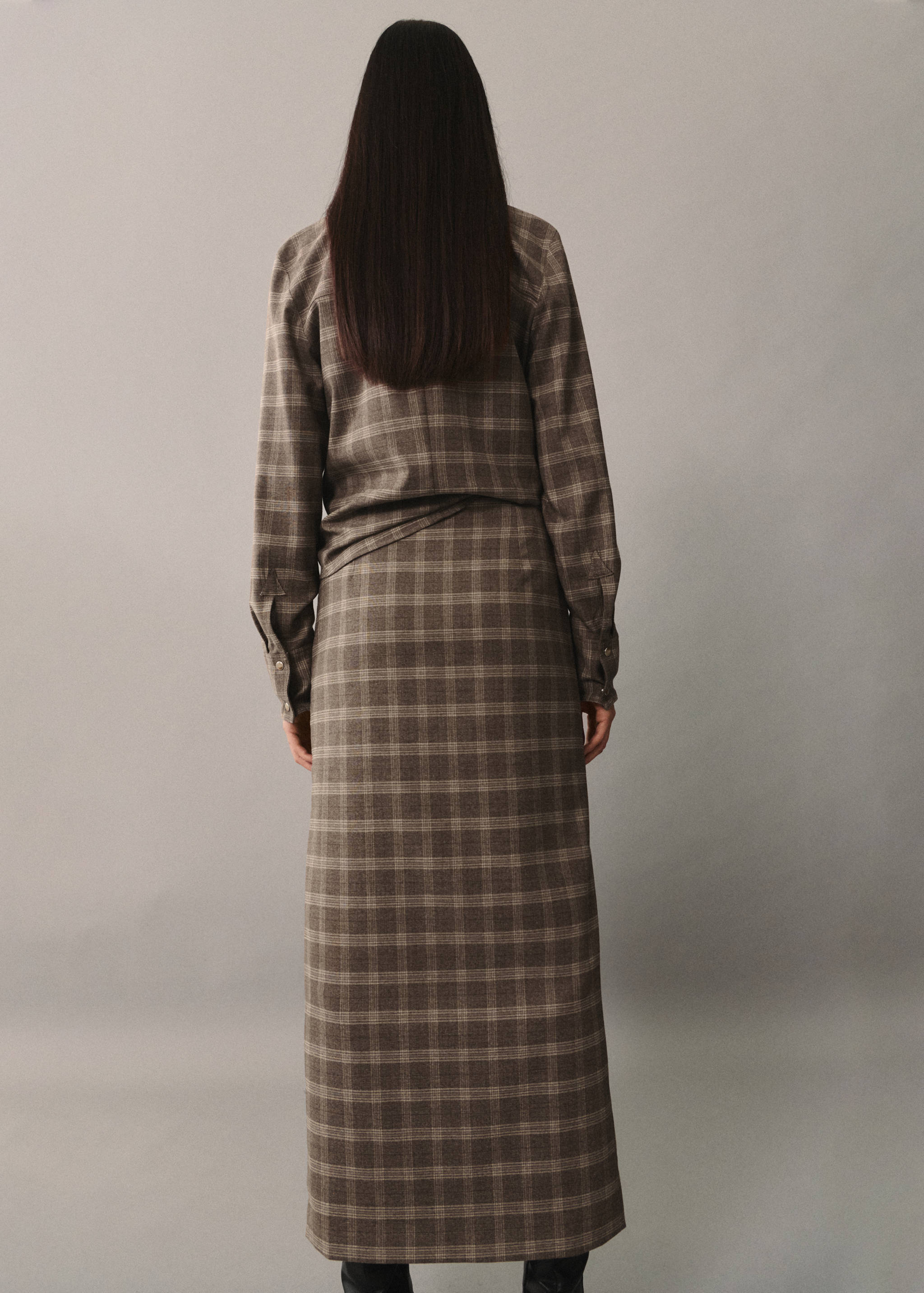 Sobrecamisa cuadros bolsillos - Reverso del artículo