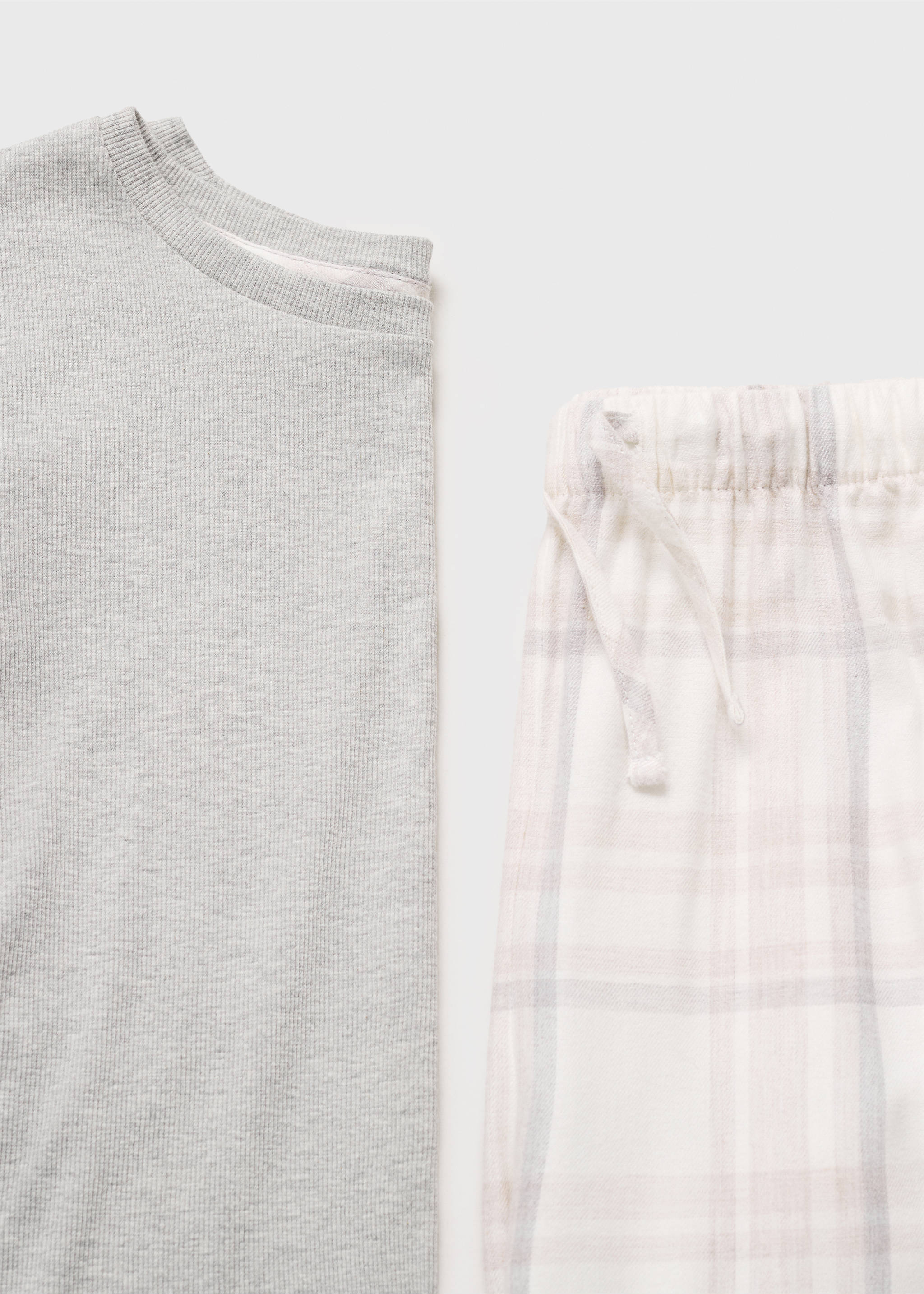 Checked cotton pyjamas - Details of the article 8, Beige. Ref: 77046728-00.