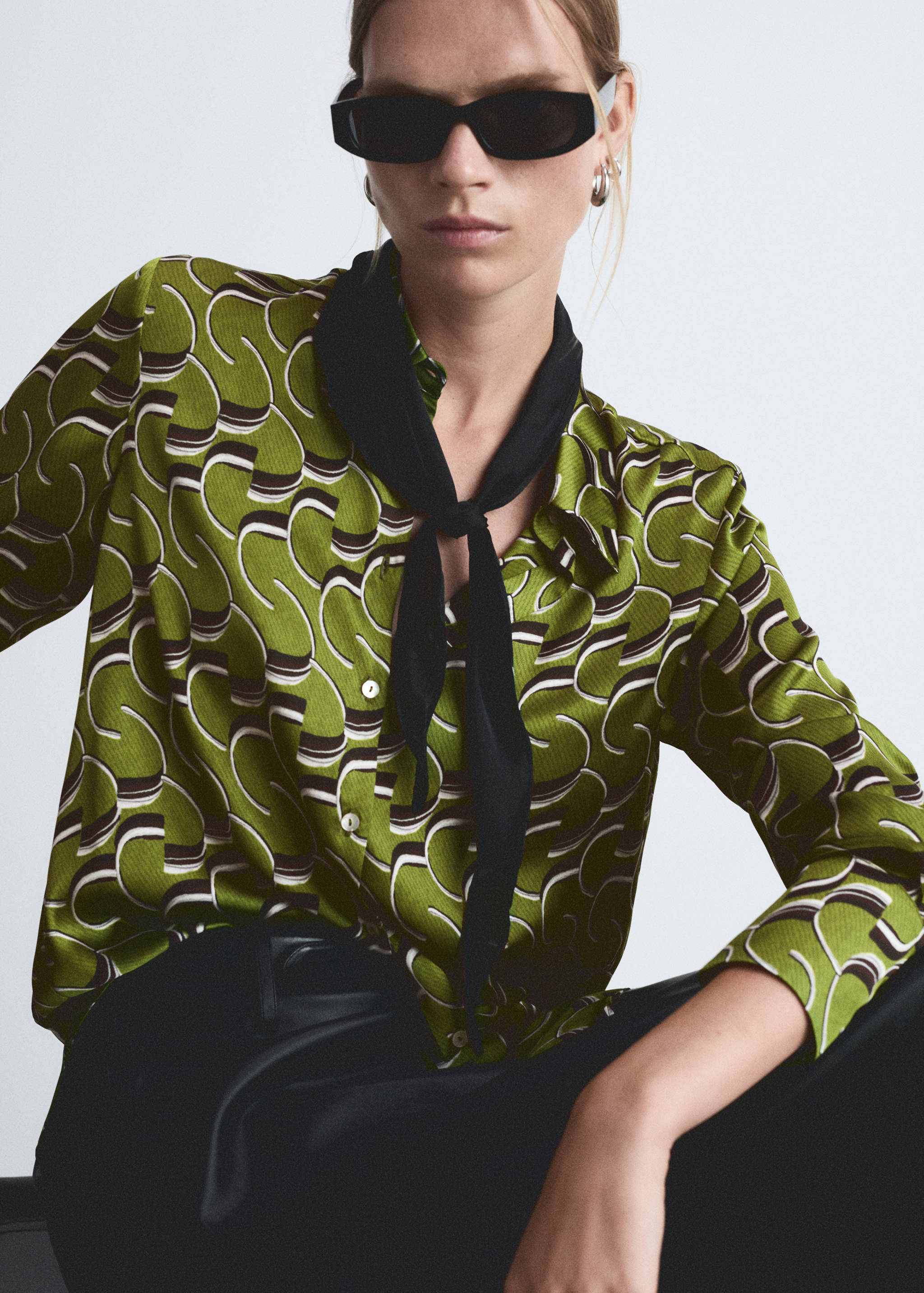 Satin print shirt - Details of the article 2