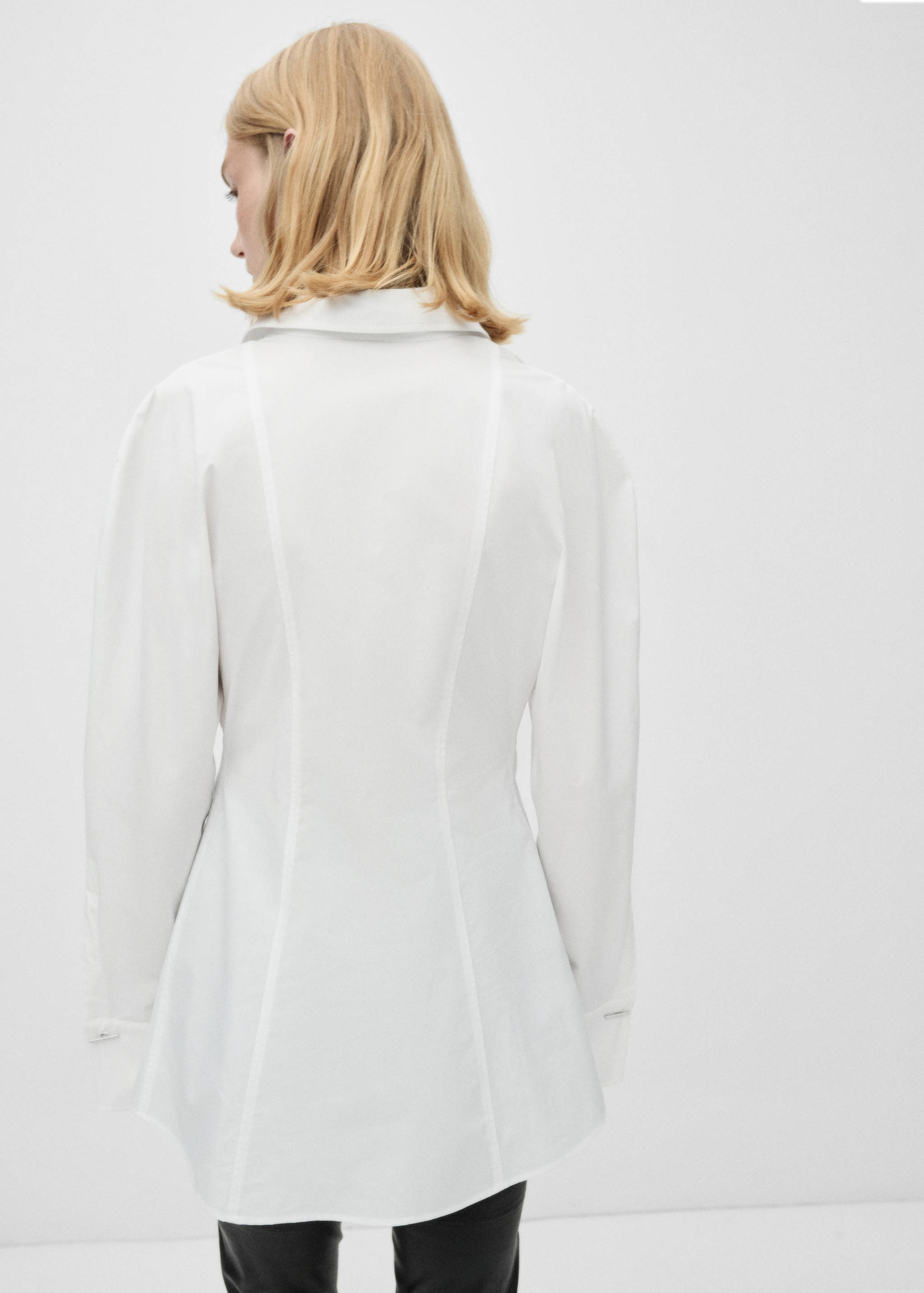 100% cotton pleated shirt - Reverse of the article