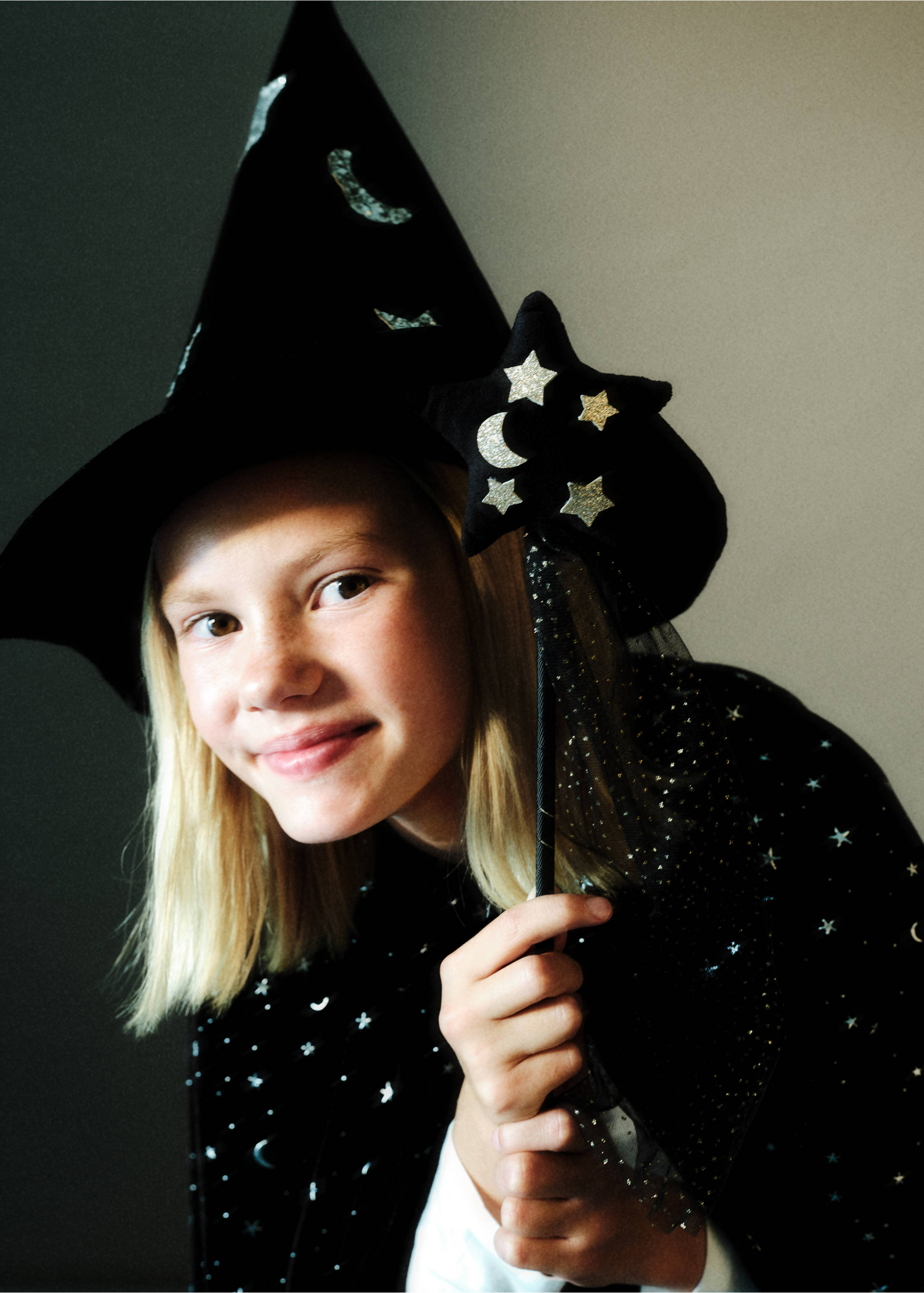 Zauberstab mit Glitterstern und Tüll - Detail des Artikels 5, Schwarz. Ref: 77047121-00.