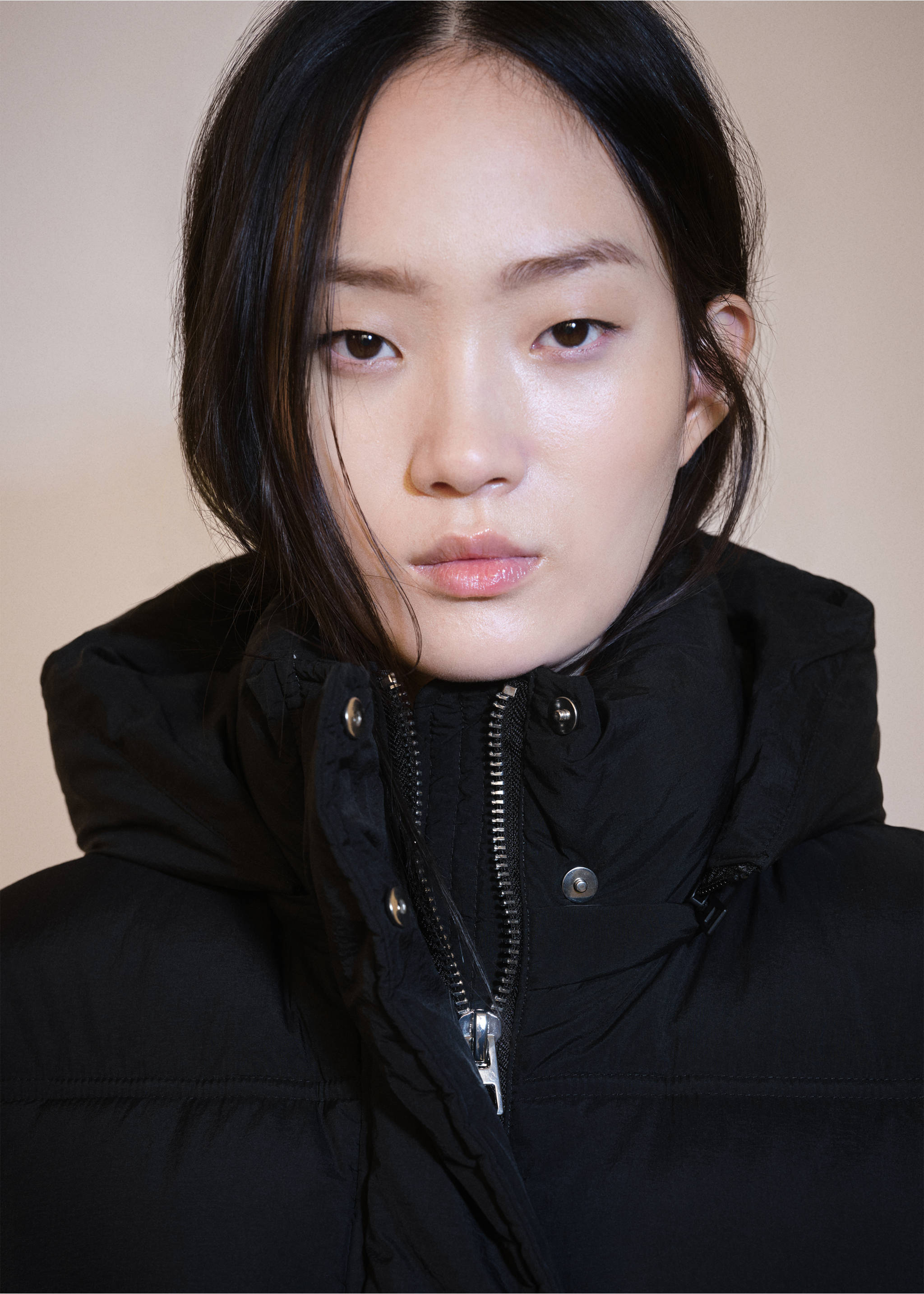 Langer Steppanorak - Detail des Artikels 1, Schwarz. Ref: 77047664-00.