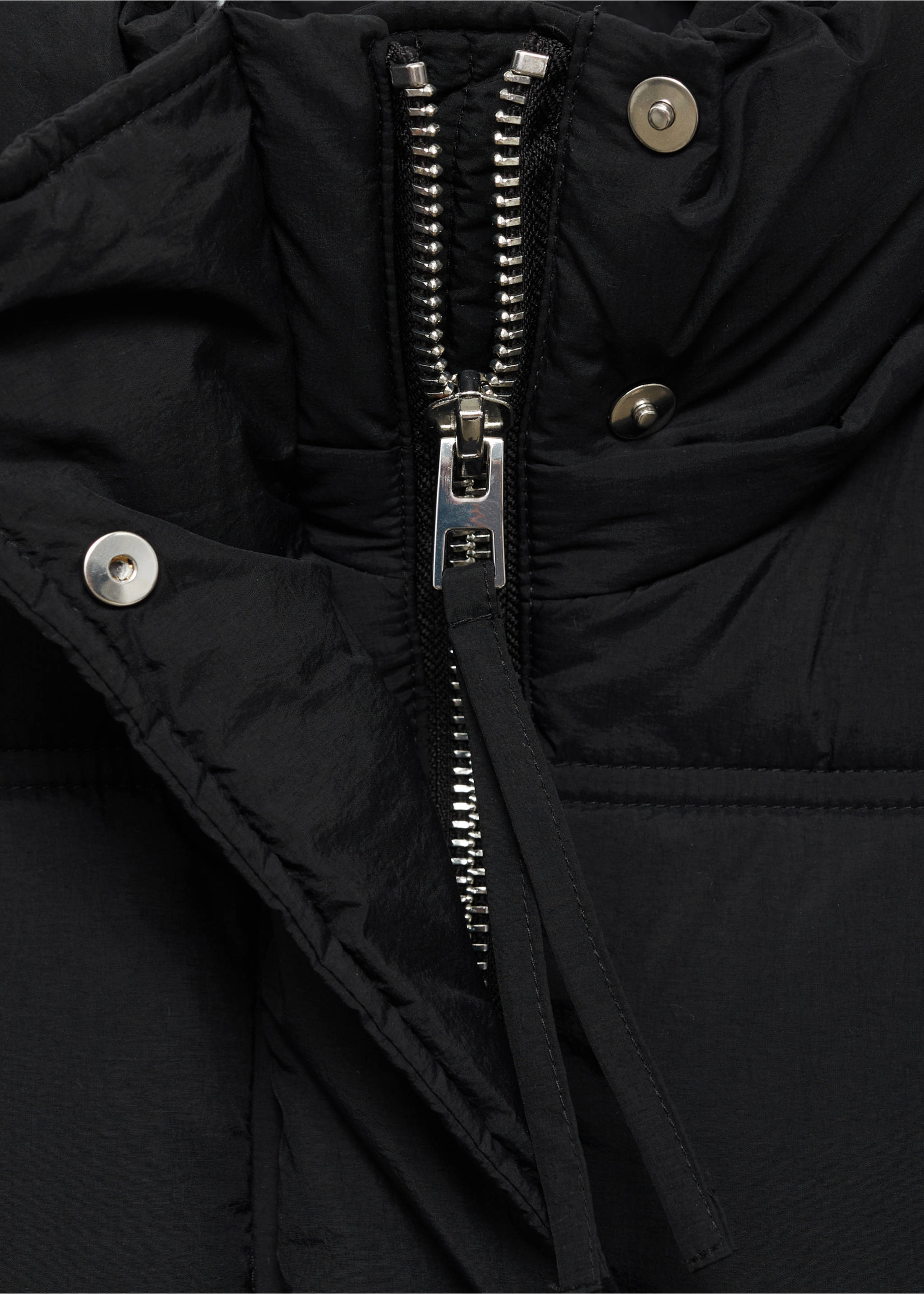 Langer Steppanorak - Detail des Artikels 0, Schwarz. Ref: 77047664-00.