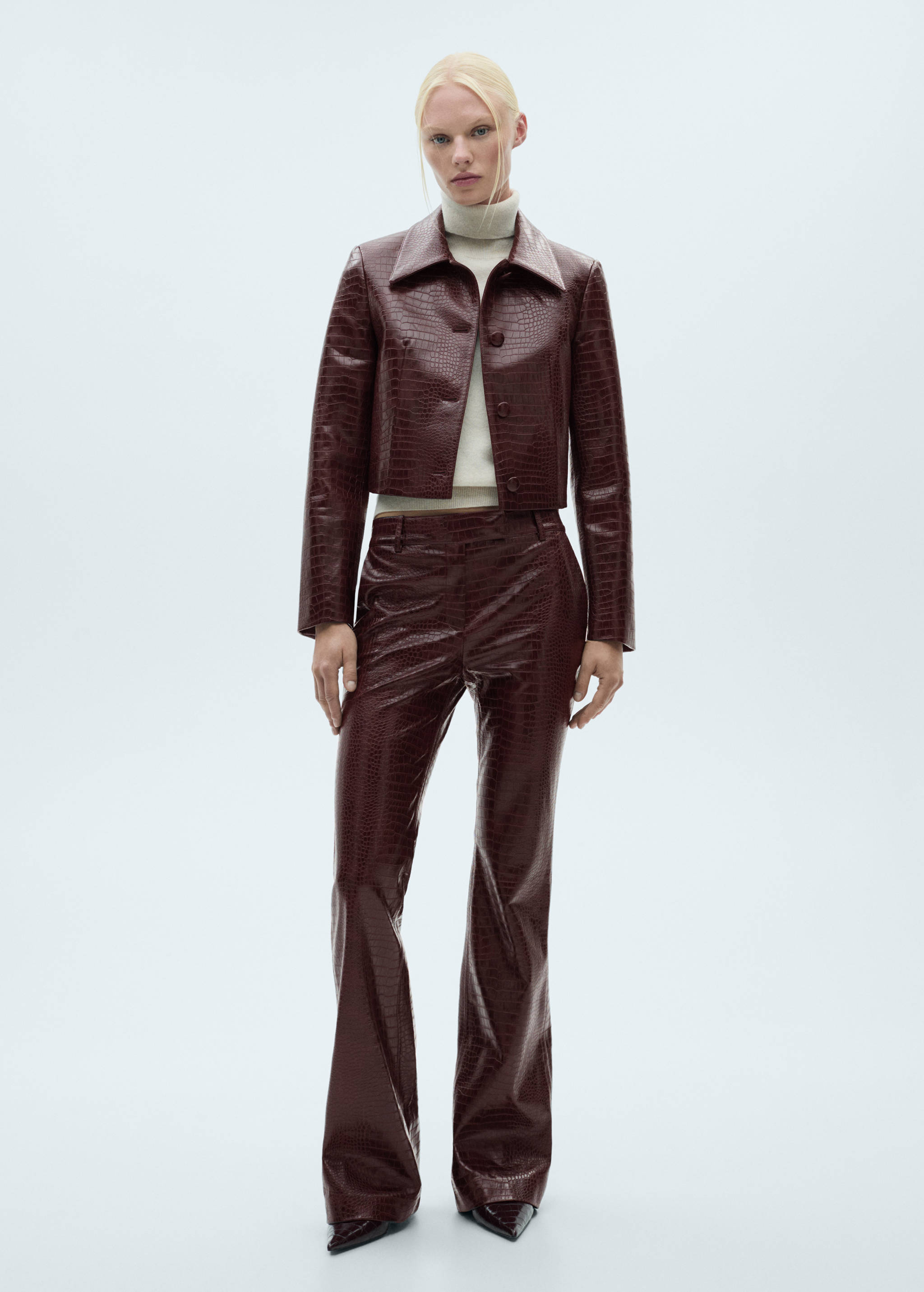 Chaqueta crop efecto coco - Plano general