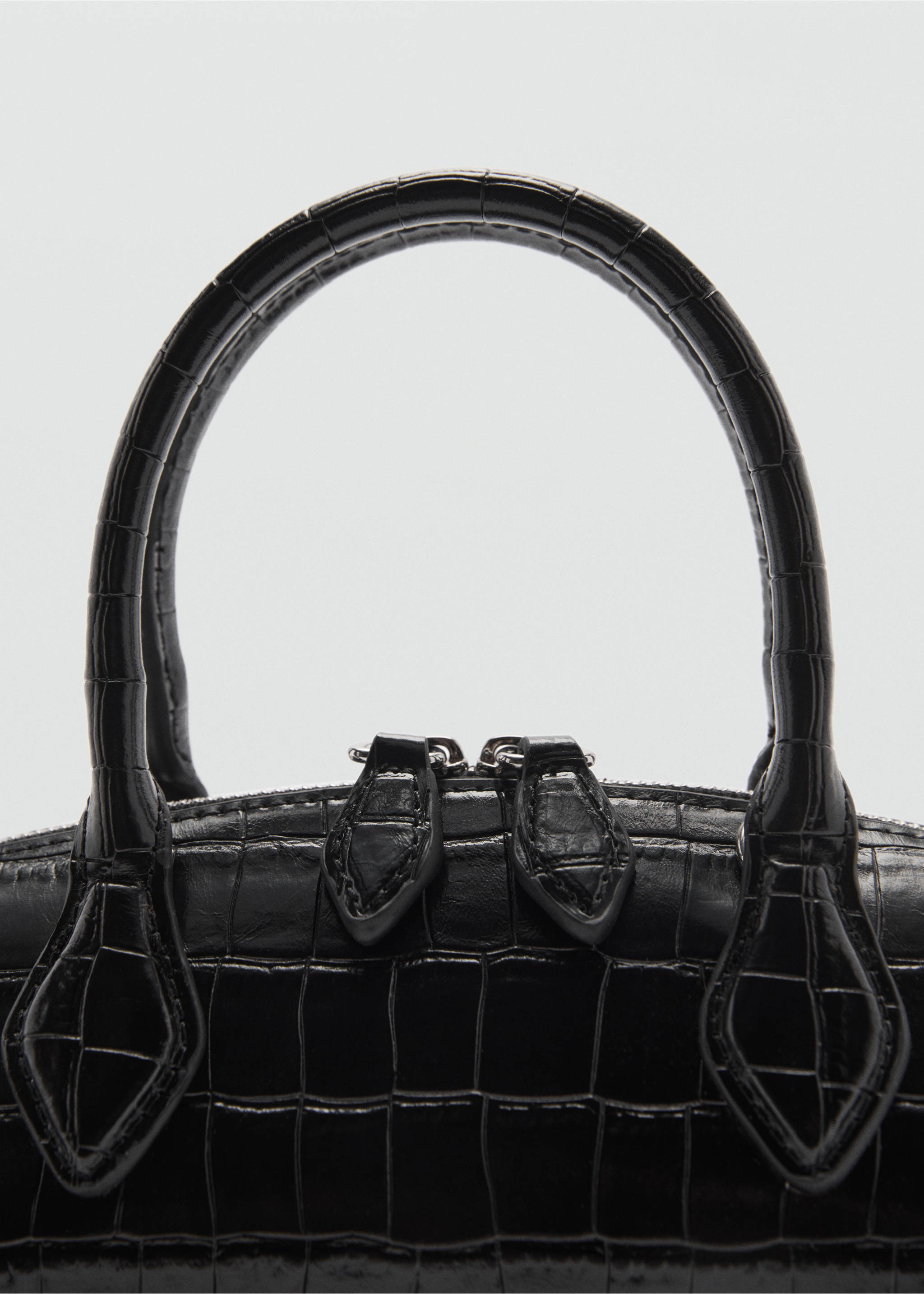 Croc-effect bag - Details of the article 2, Black. Ref: 77047695-00.