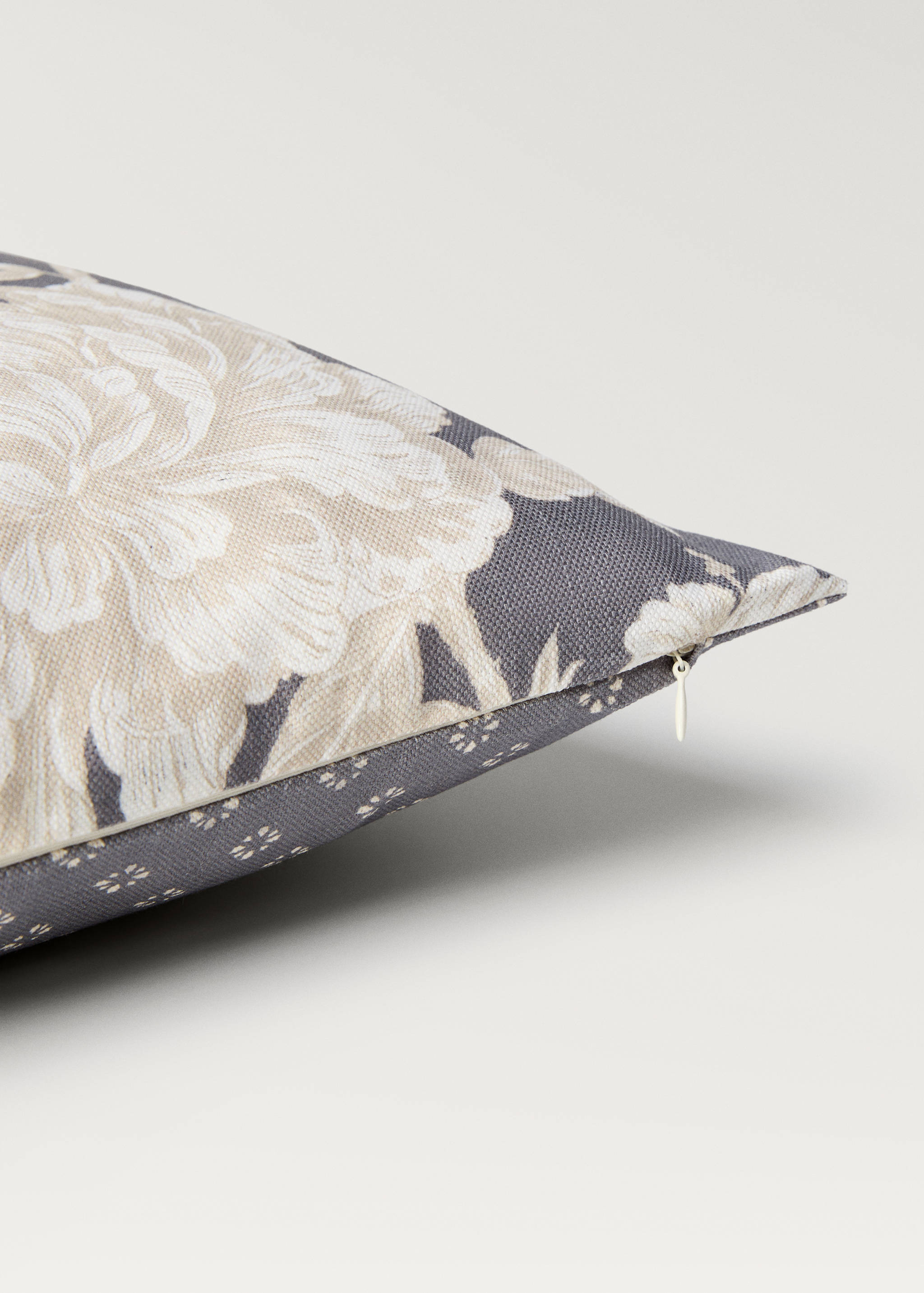 Housse coussin motif fleurs - Détail de l'article 1