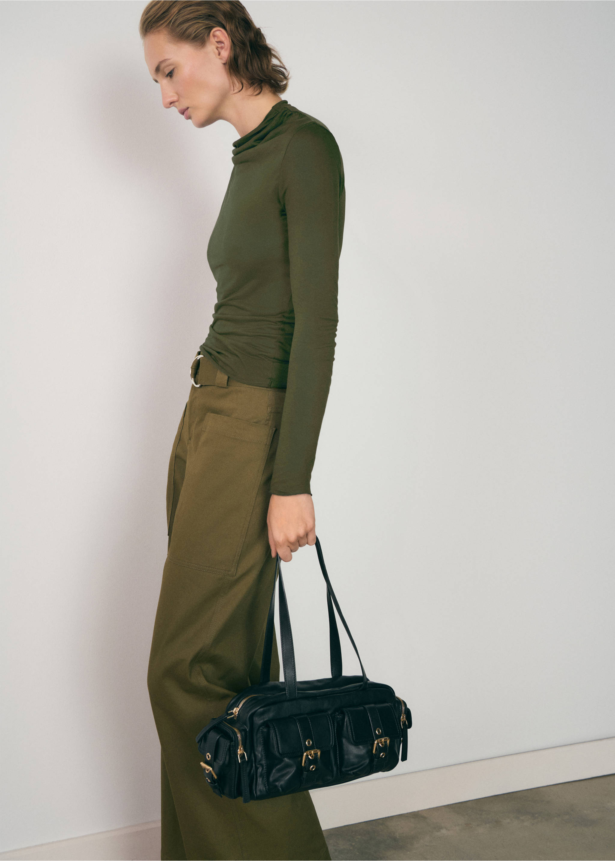 Round-neck long-sleeved t-shirt - Medium plane, Khaki. Ref: 77047718-00.