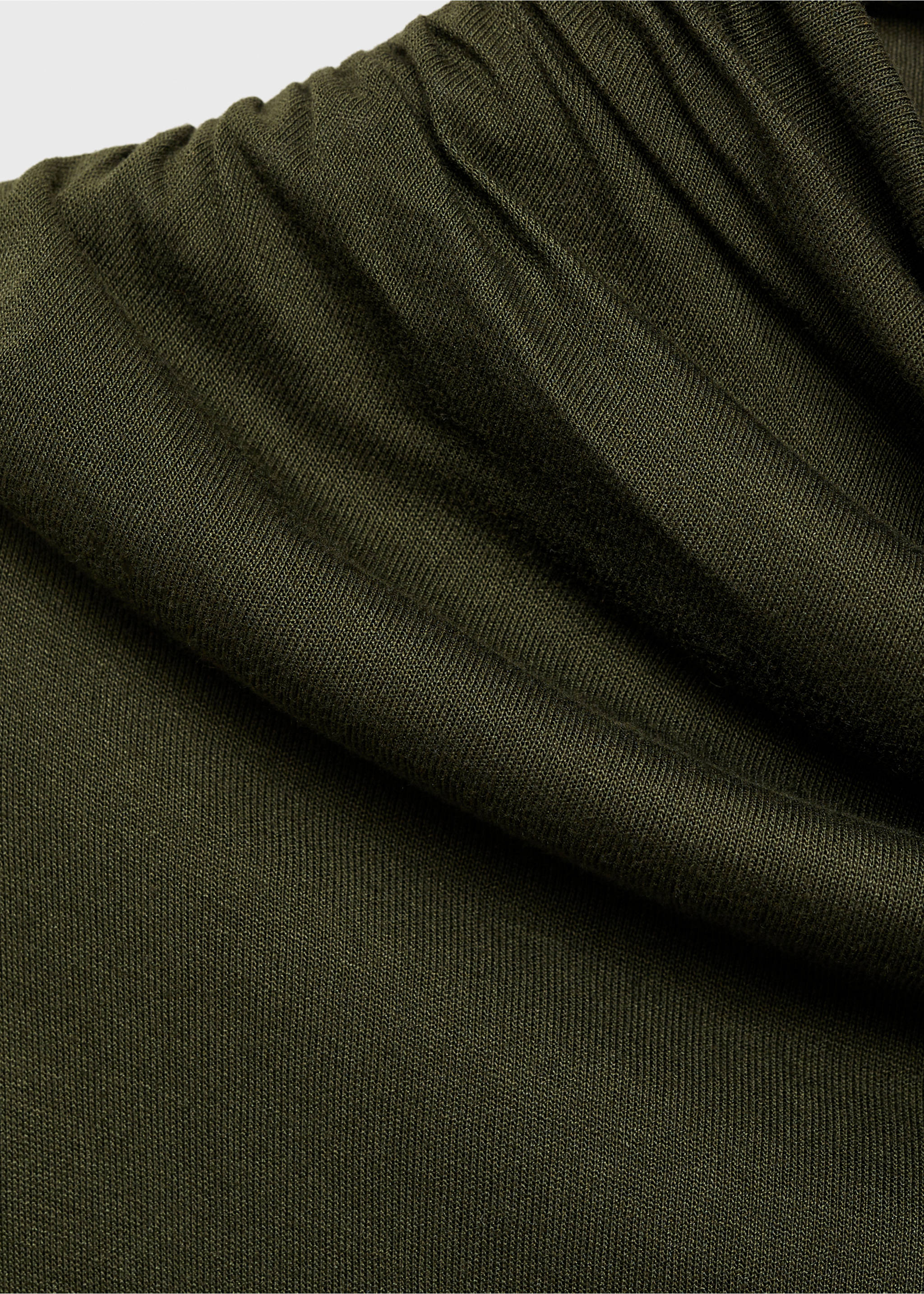 Round-neck long-sleeved t-shirt - Details of the article 8, Khaki. Ref: 77047718-00.