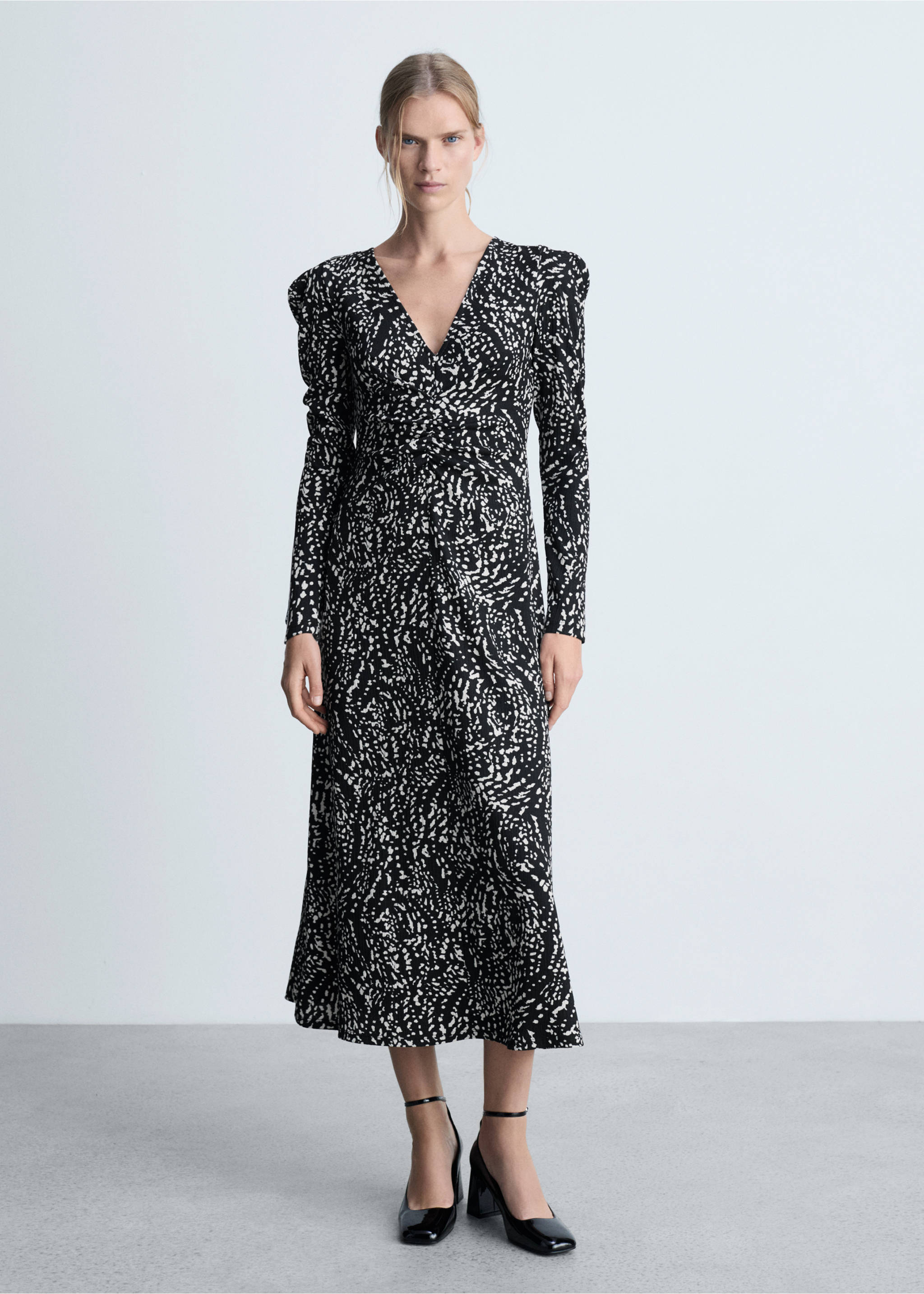 Printed dress with balloon sleeves - General plane, Black. Ref: 77047719-00.