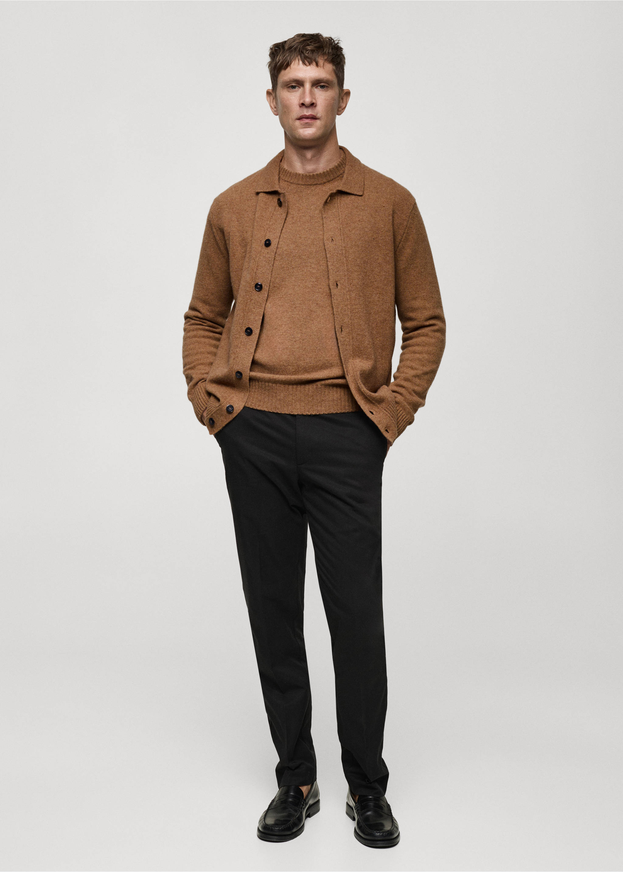 Woll-Cardigan mit Rippmuster - Allgemeine Ansicht, Mittelbraun. Ref: 77047928-00.