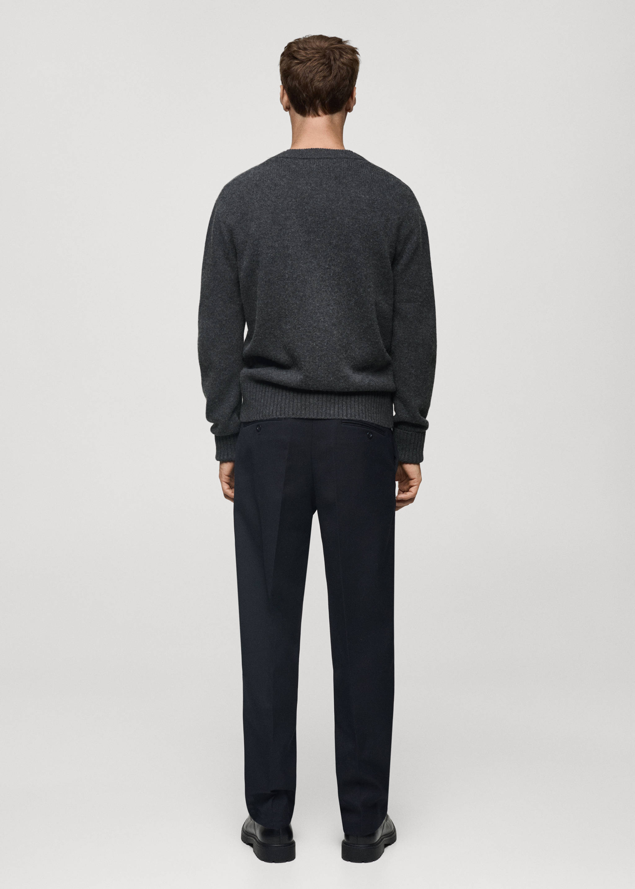 Wollcardigan aus mittelfeinem Strick - Rückseite des Artikels