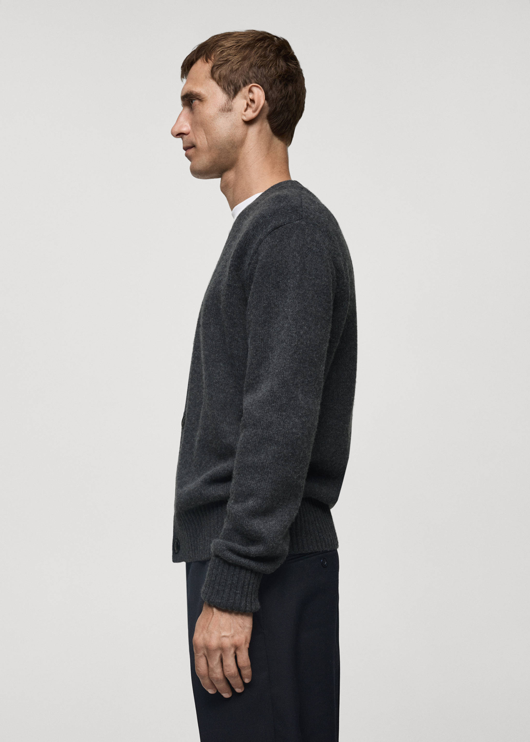 Wollcardigan aus mittelfeinem Strick - Detail des Artikels 2